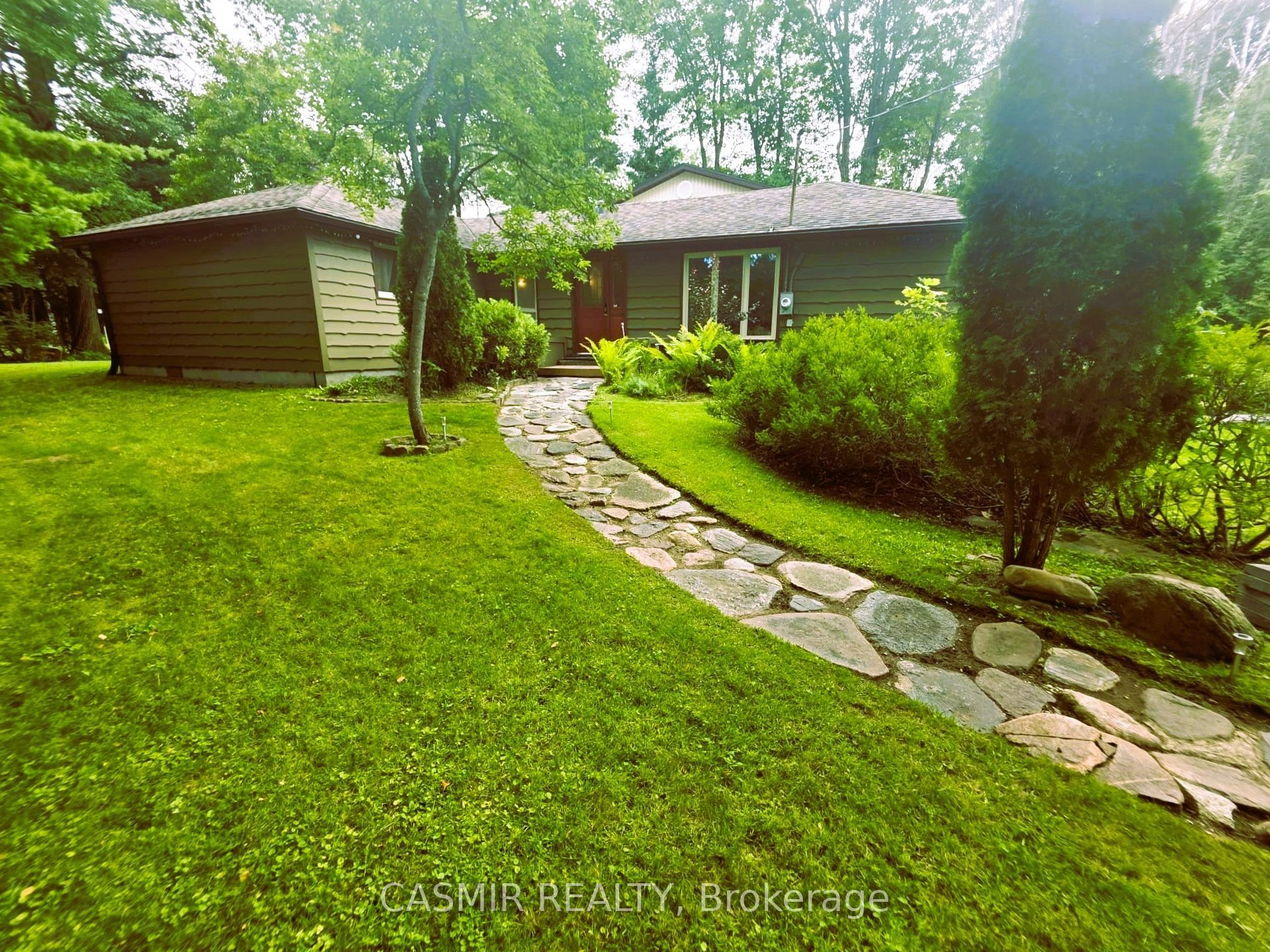 2148 Champlain Road, Tiny, On L9m 0b1