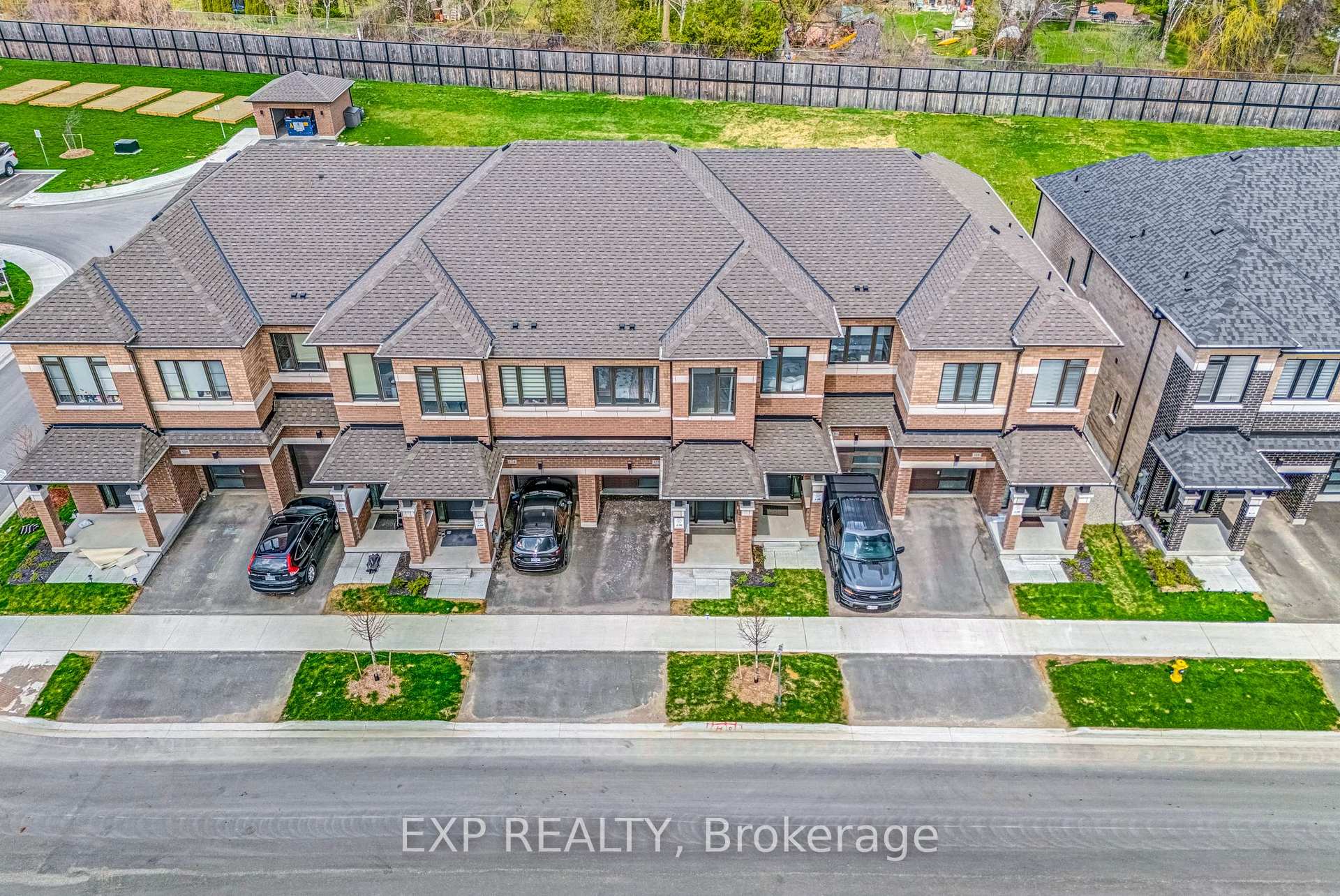 122 Turnberry Lane, Barrie, On L9j 0m3