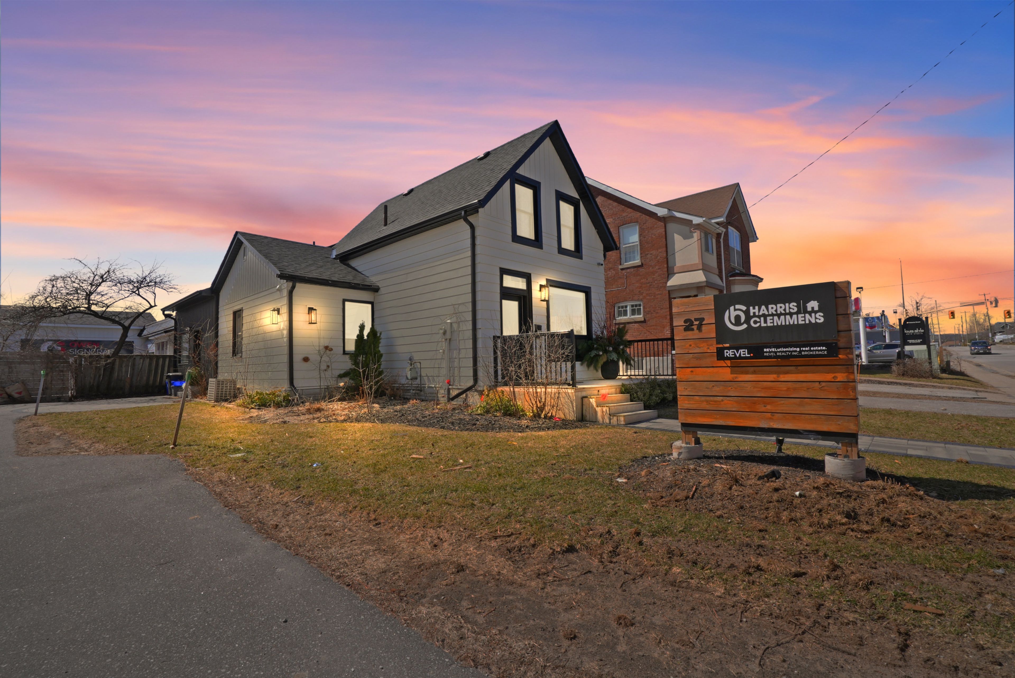 27 Victoria Street, Barrie, On L4n 2h5