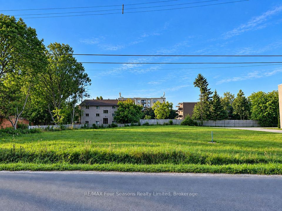 302 Seventh Street, Collingwood, On L9y 2b3