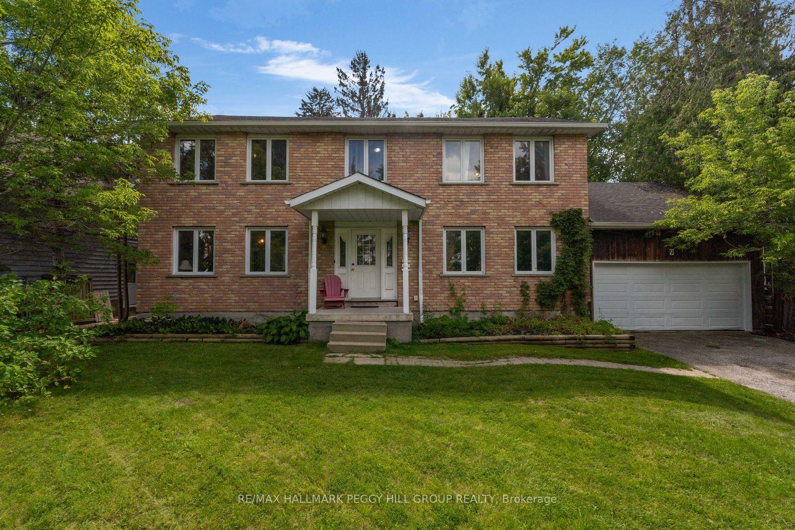 9 Little Lake Drive, Barrie, On L4m 7b9
