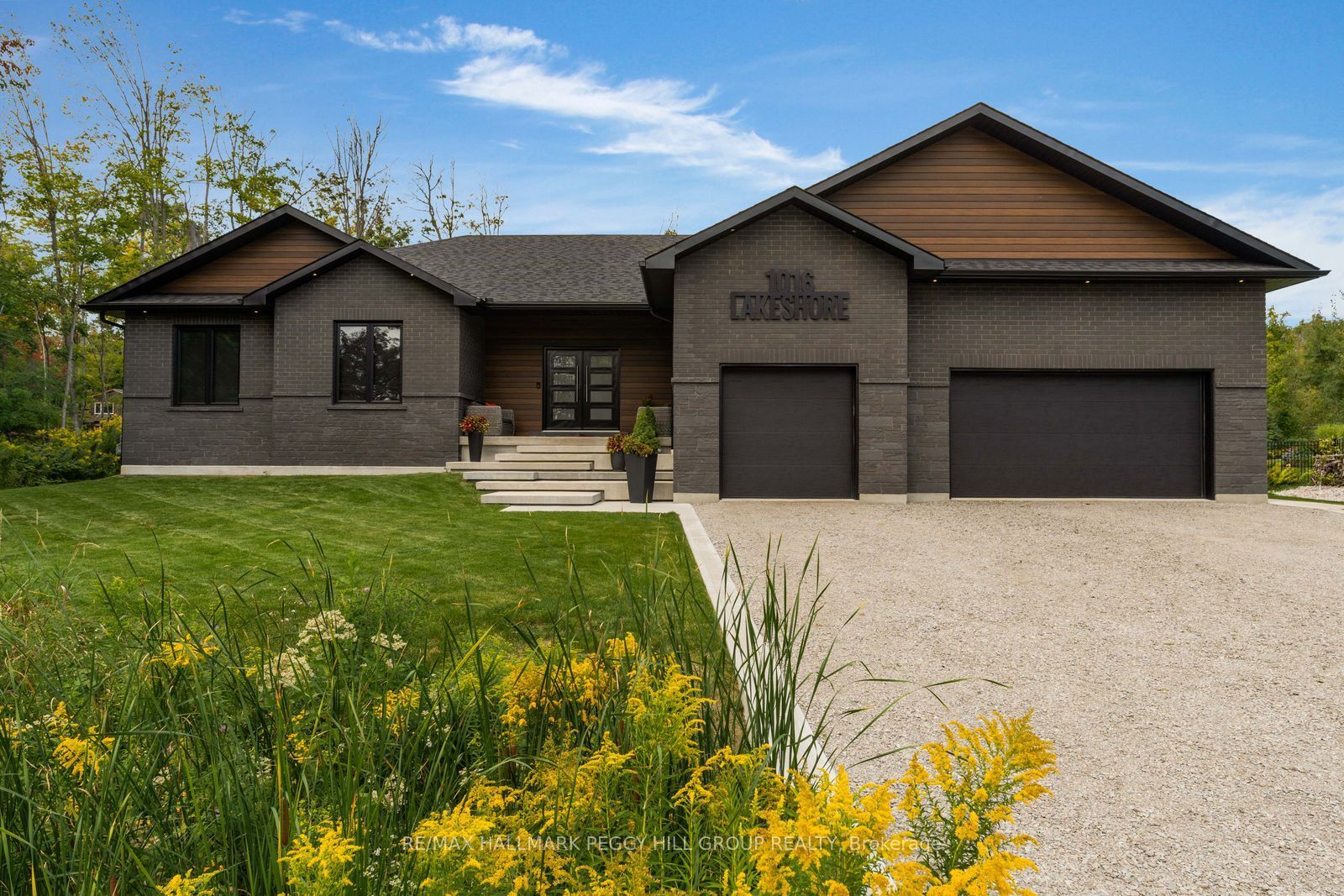 1016 Lakeshore Road E, Oro-Medonte, On L0l 1t0