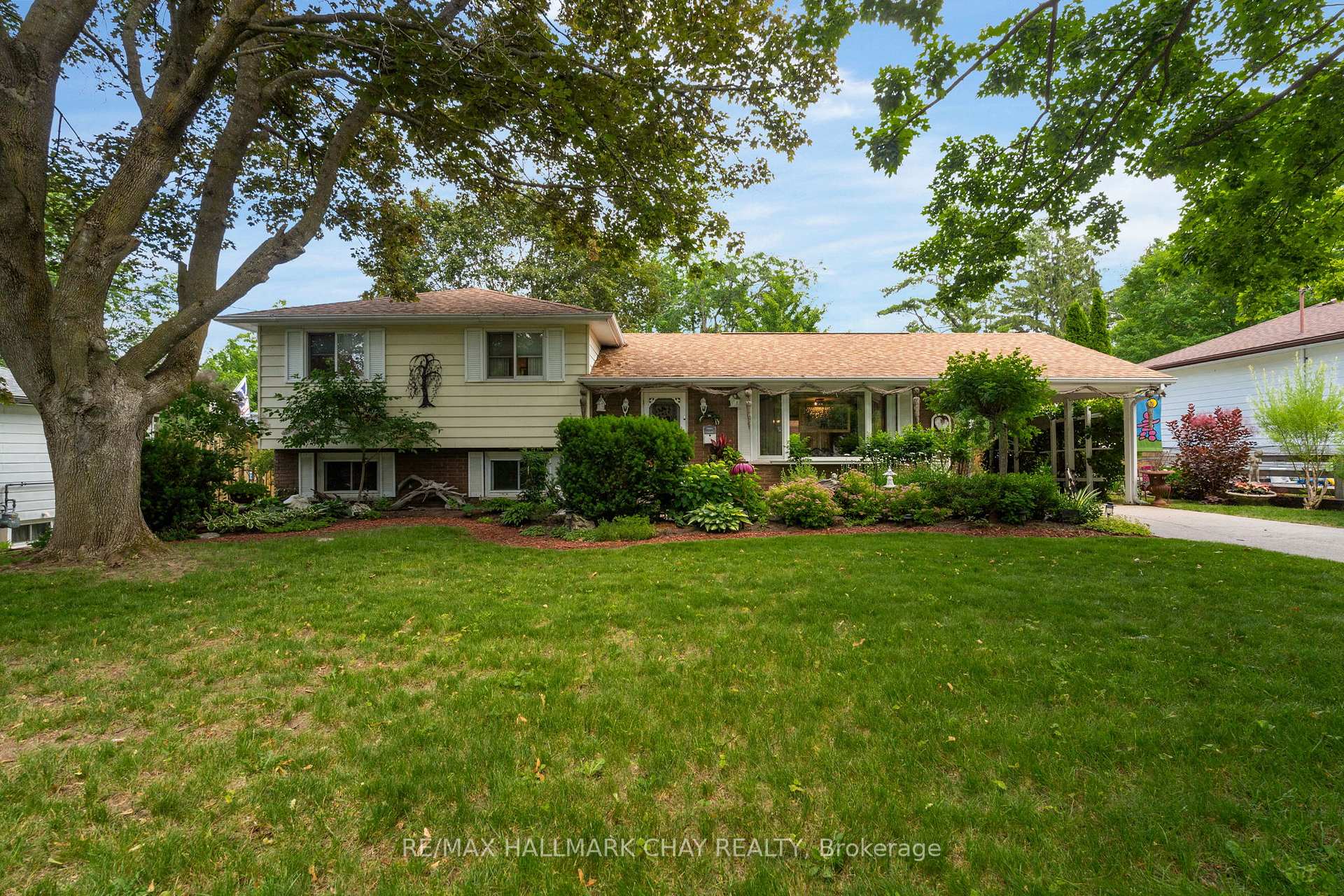 82 Fourth Street, Orillia, On L3v 4b8
