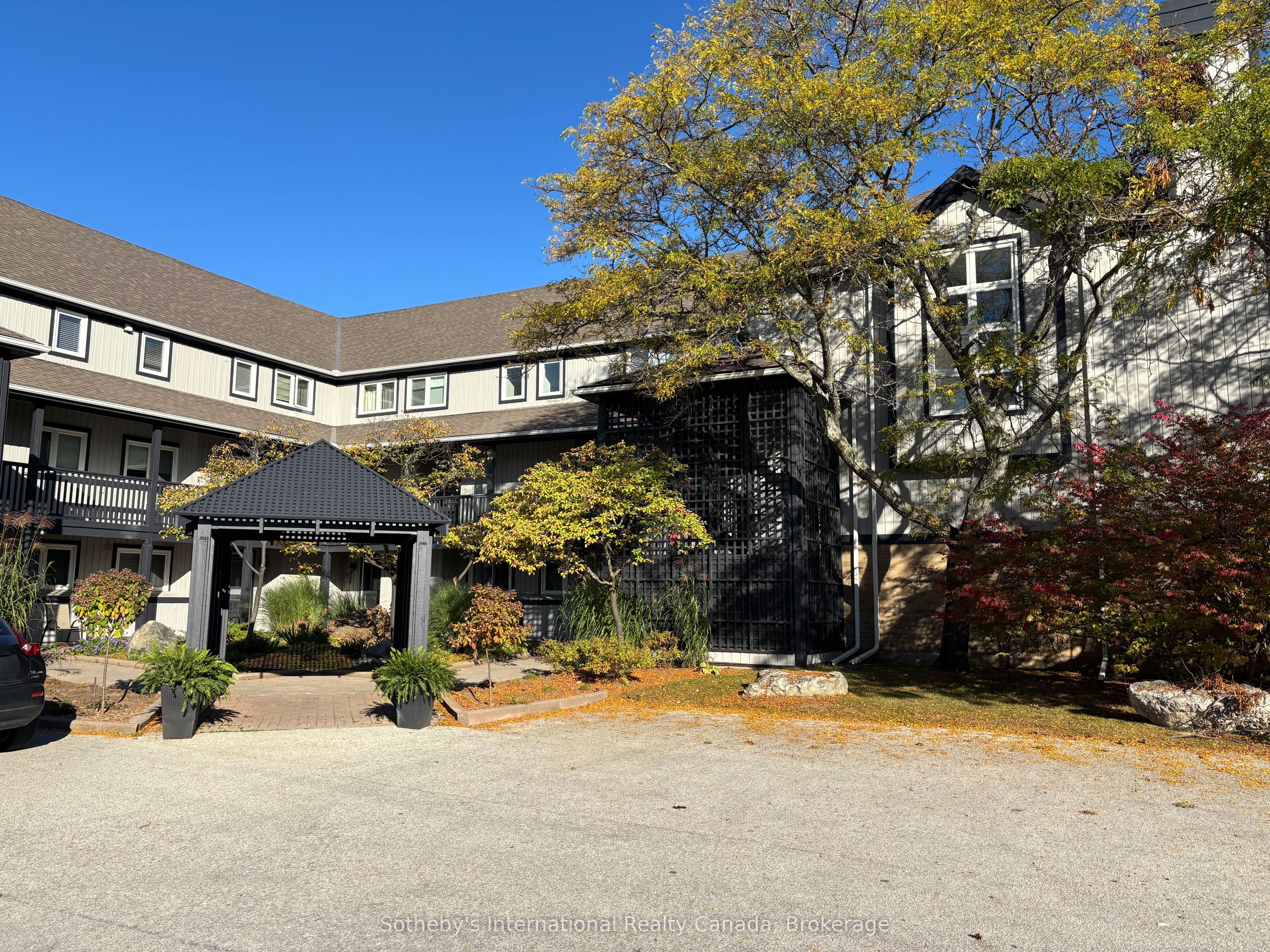 826 Suncrest Circle, Collingwood, On L9y 5c7
