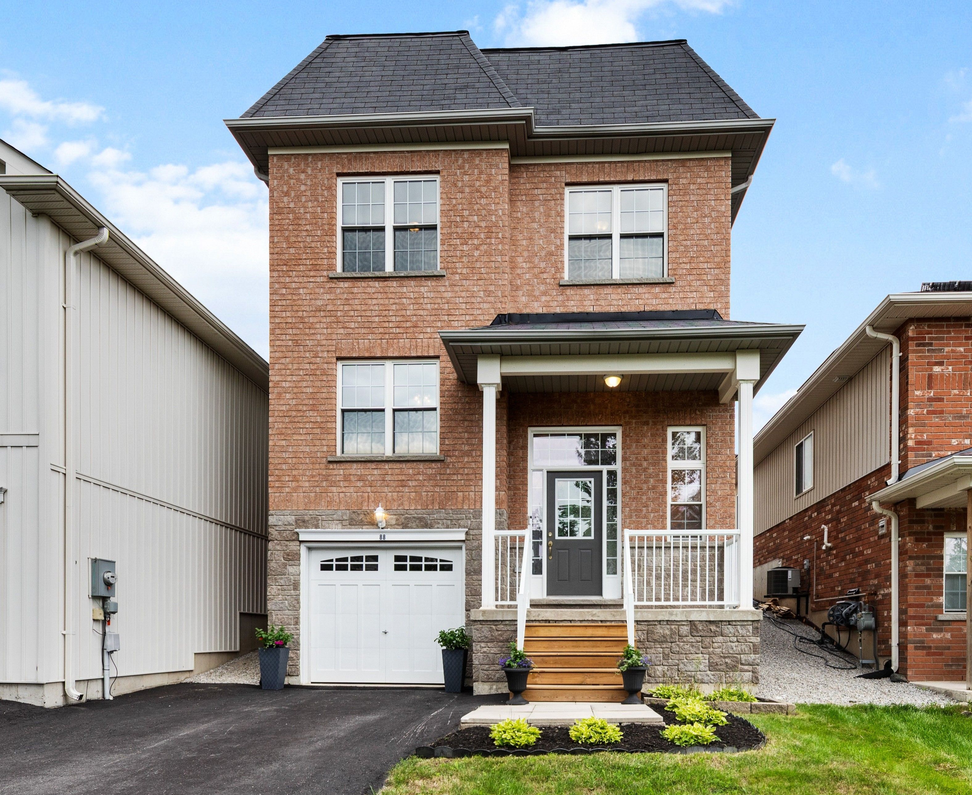 88 Pearl Drive, Orillia, On L3v 0a6