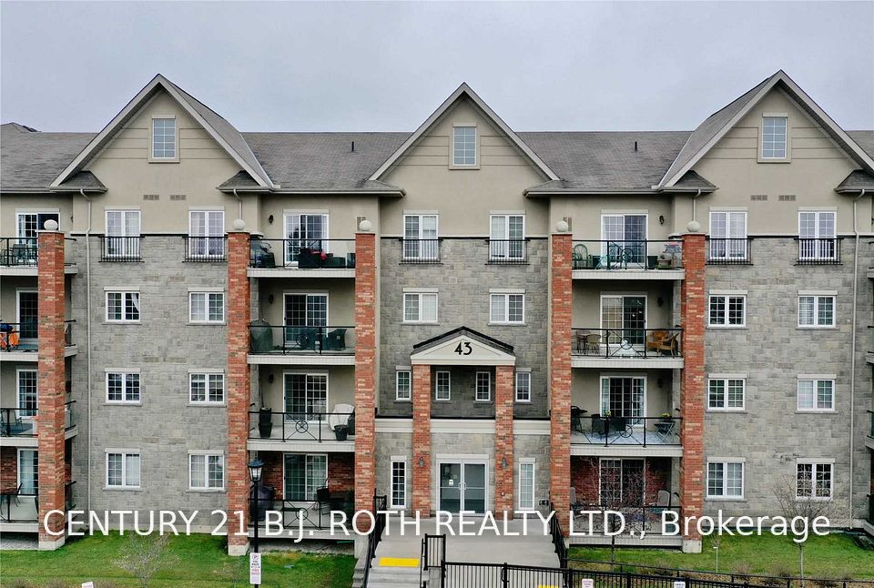 43 Ferndale Drive 104, Barrie, On L4n 9v5