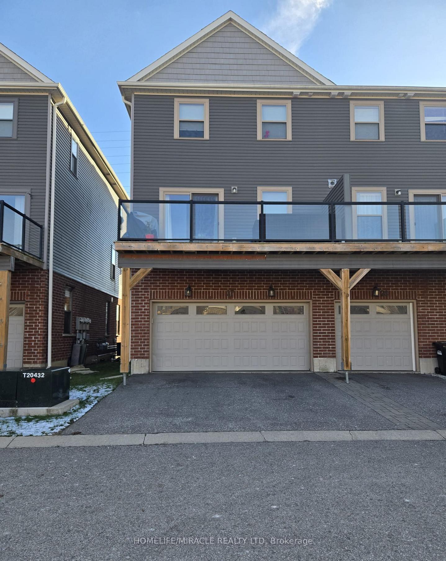 1 Leggott Avenue 27, Barrie, On L4m 0k7