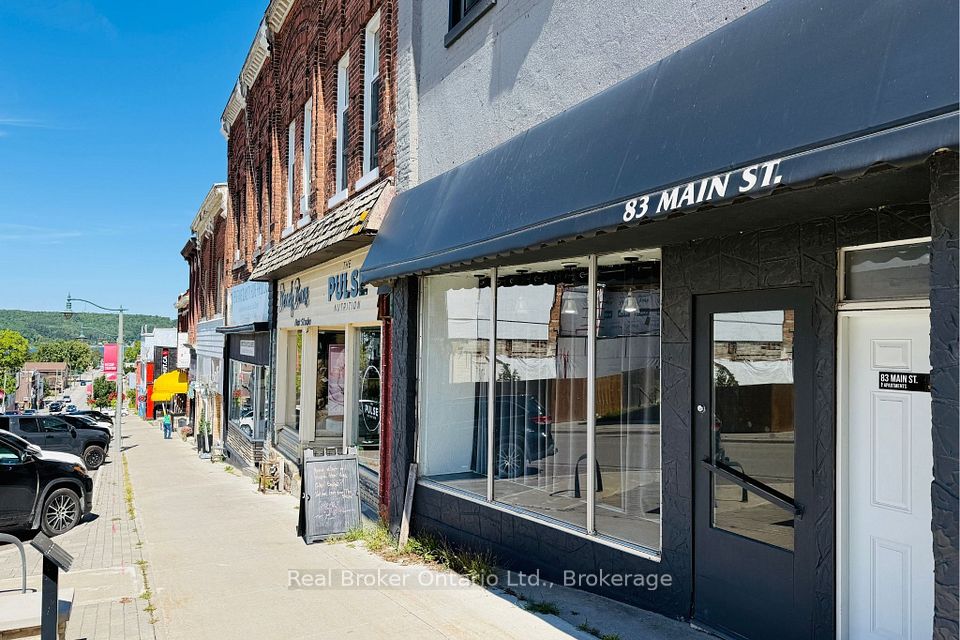 83 Main Street B, Penetanguishene, On L9m 1s8