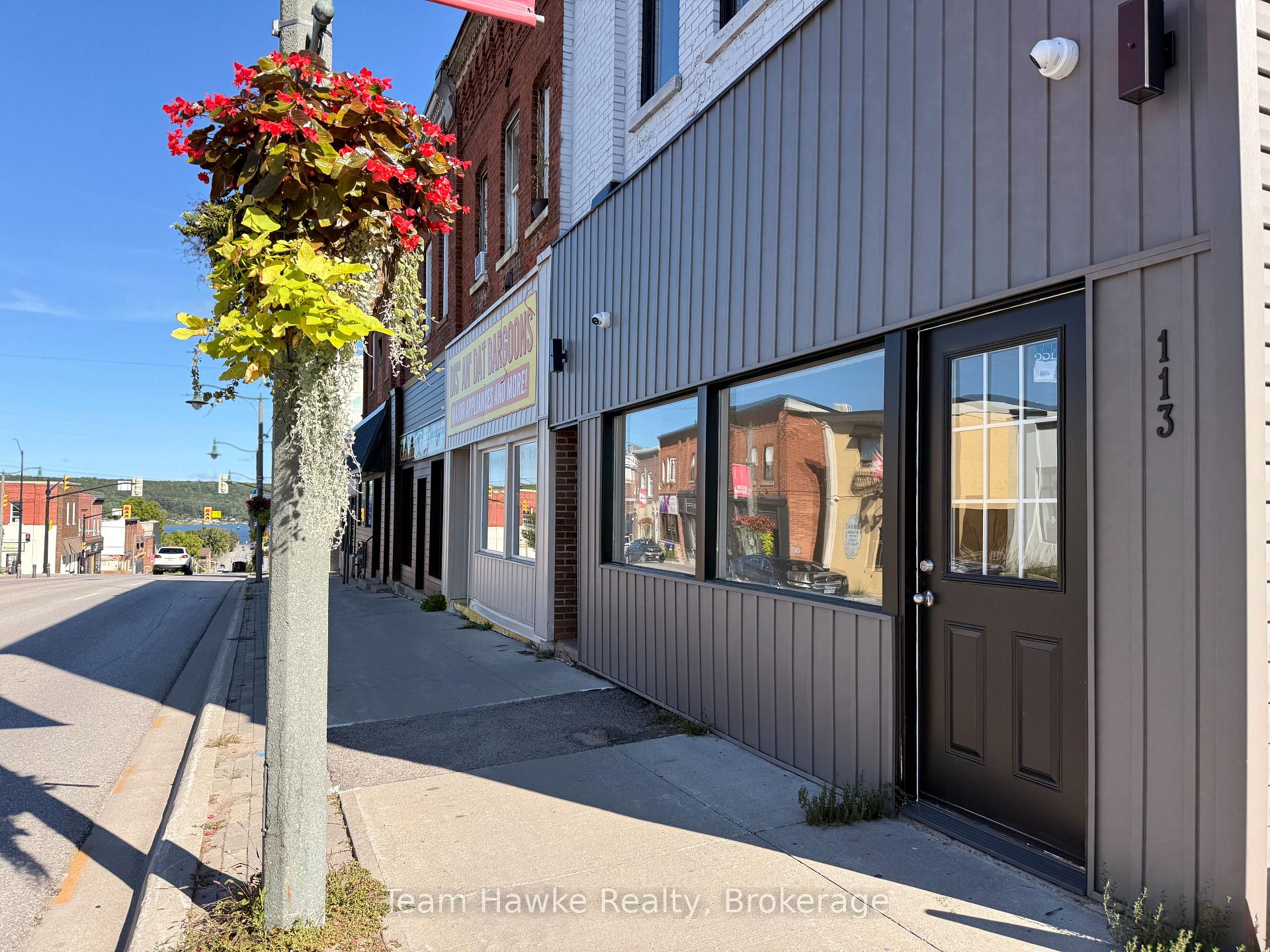 113 Main Street, Penetanguishene, On L4r 3r7