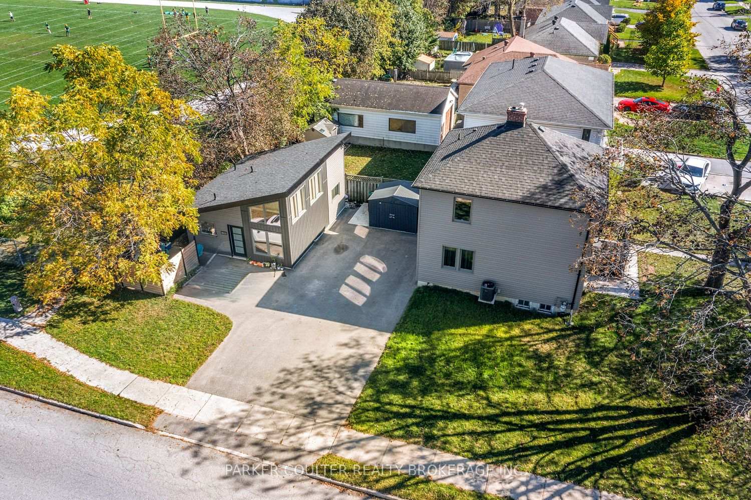 71 Newton Street, Barrie, On L4m 2t2