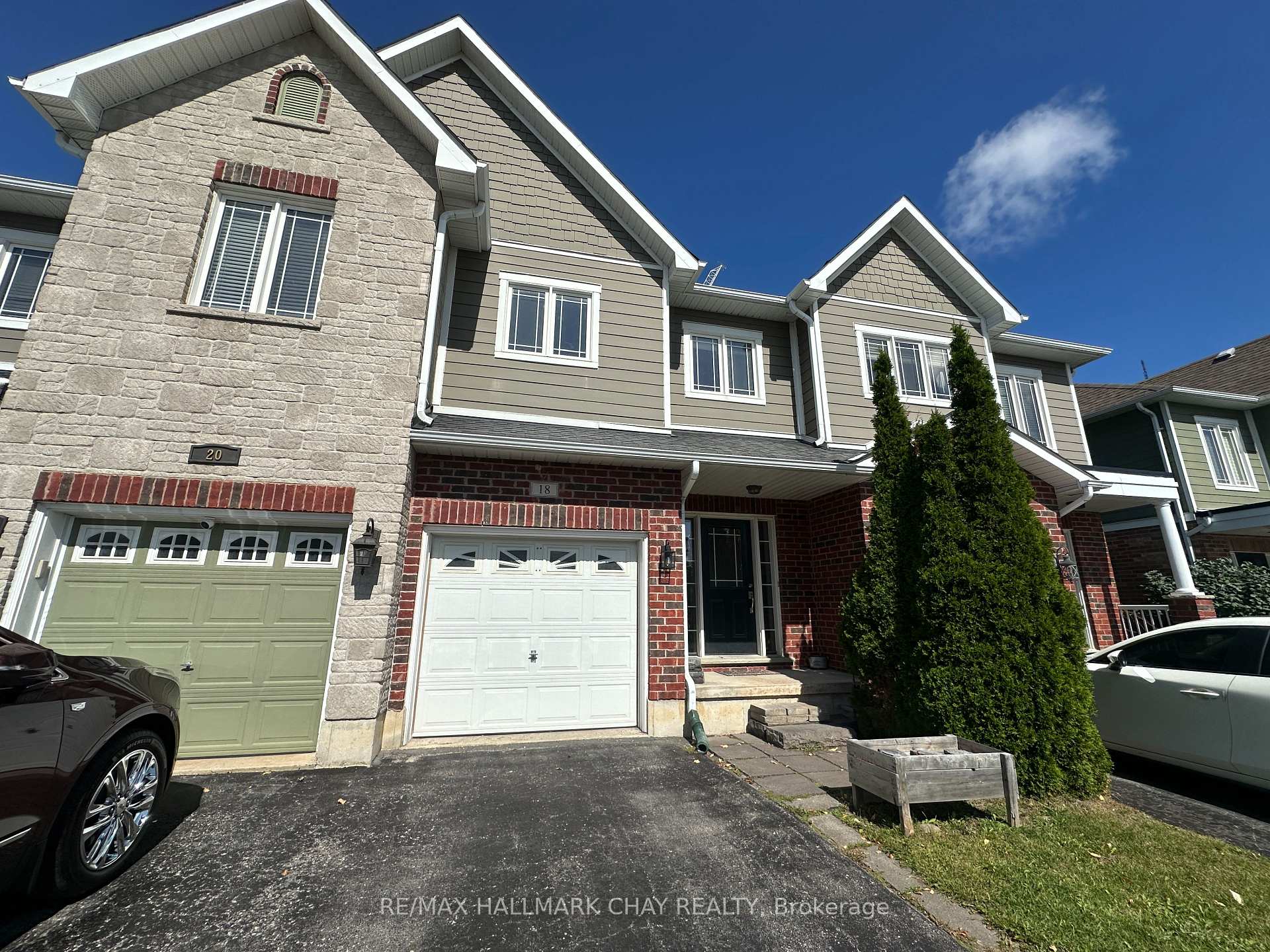 18 Claudio Crescent, Barrie, On L4n 6l5