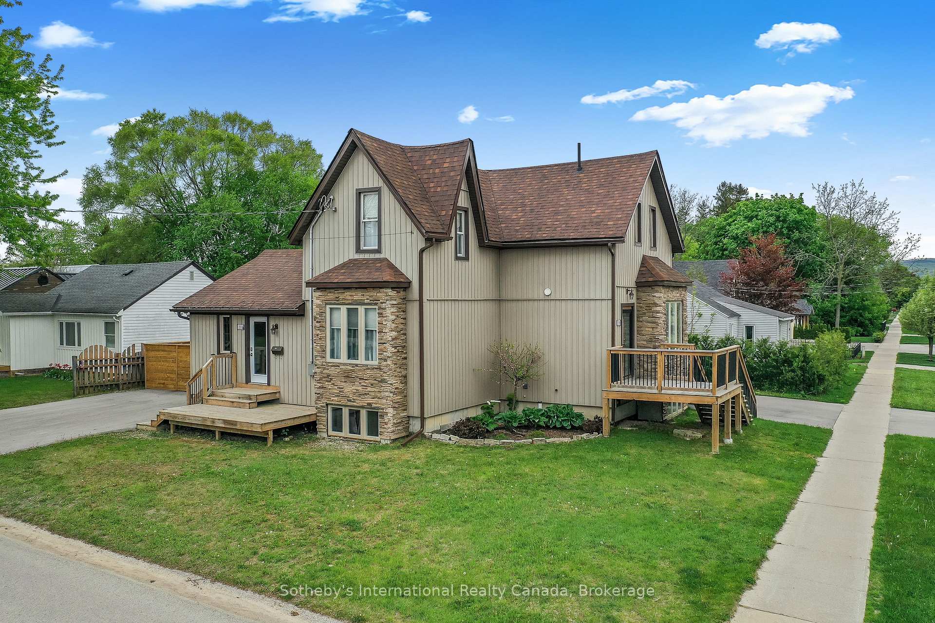 218 Fifth Street 1, Collingwood, On L9y 1x6