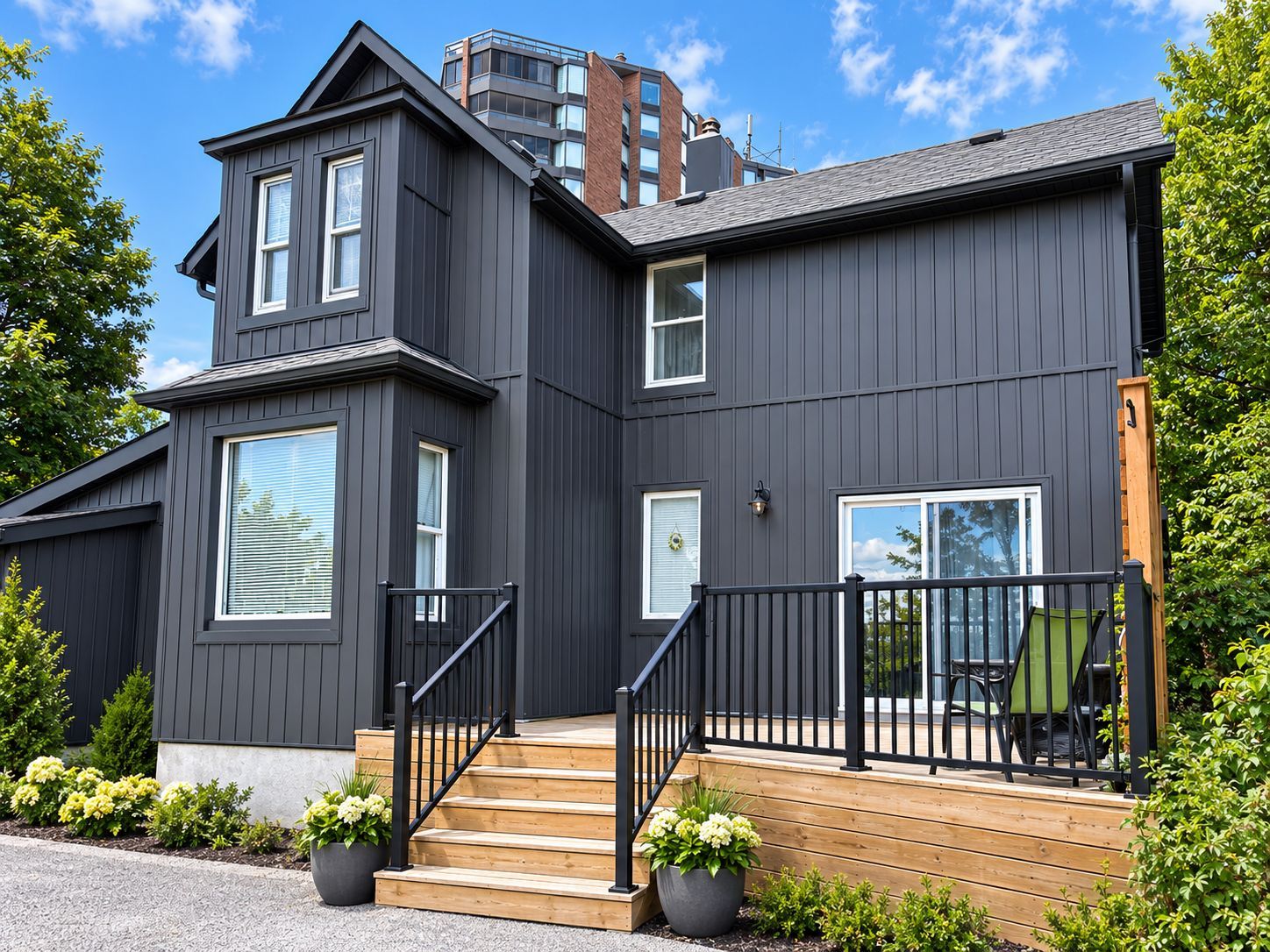 253 Dunlop Street E, Barrie, On L4m 1b6