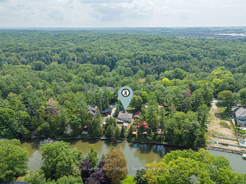 26 Stroud Crescent, Wasaga Beach, On L9z 2t5