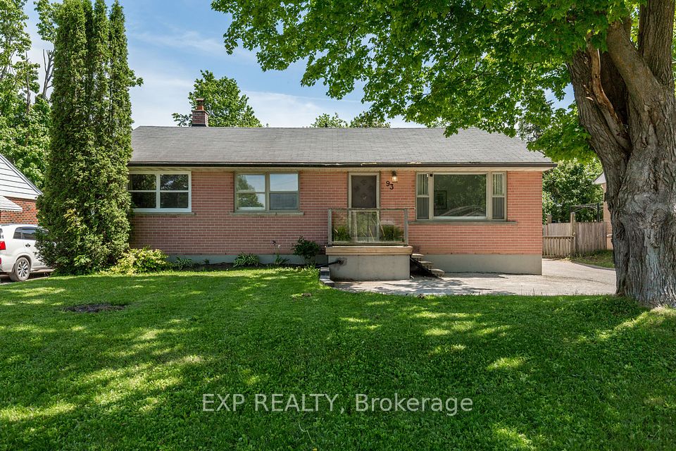 93 North Street W, Orillia, On L3v 3s7