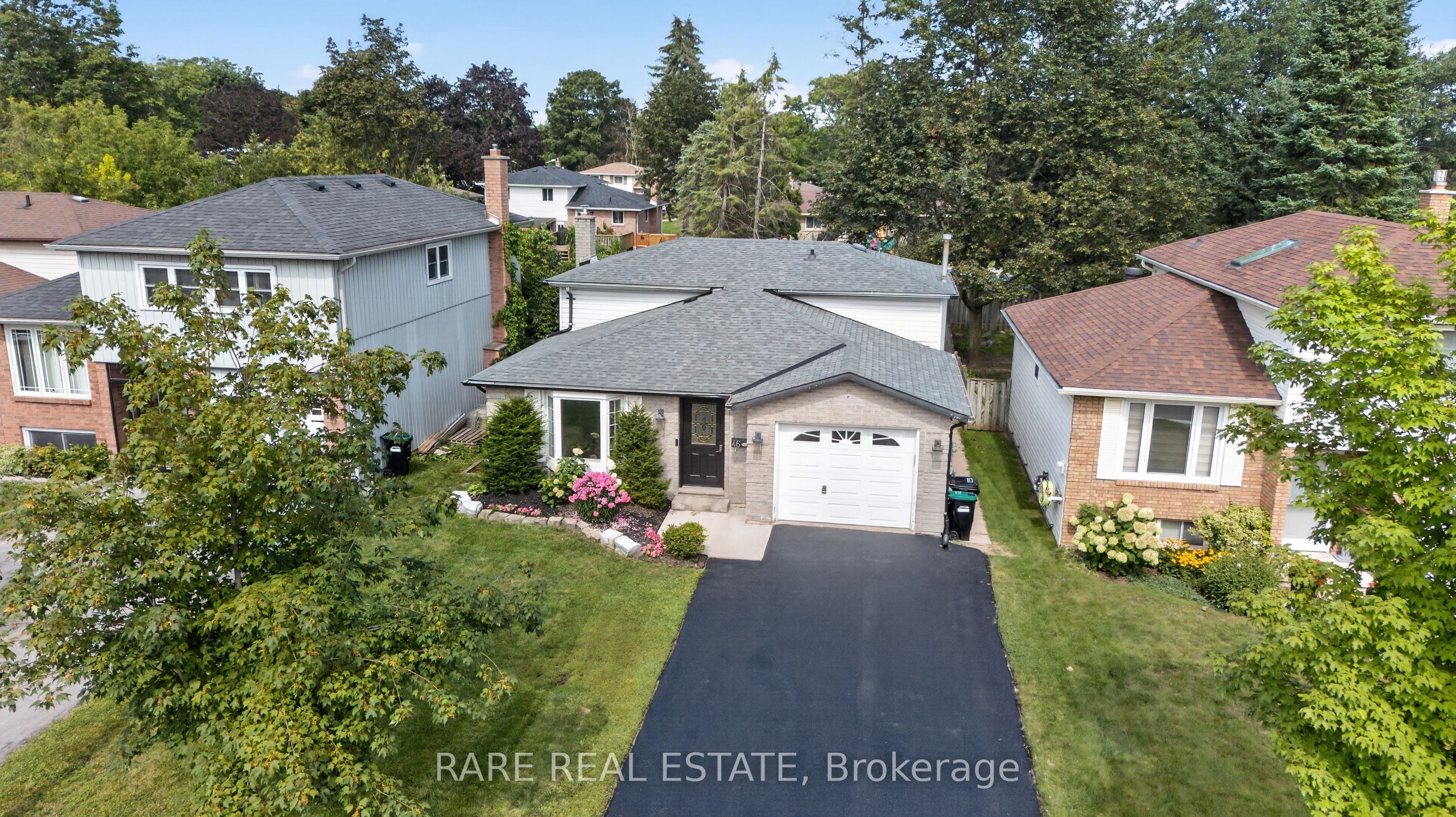 46 Ridgeway Avenue, Barrie, On L4n 5l2