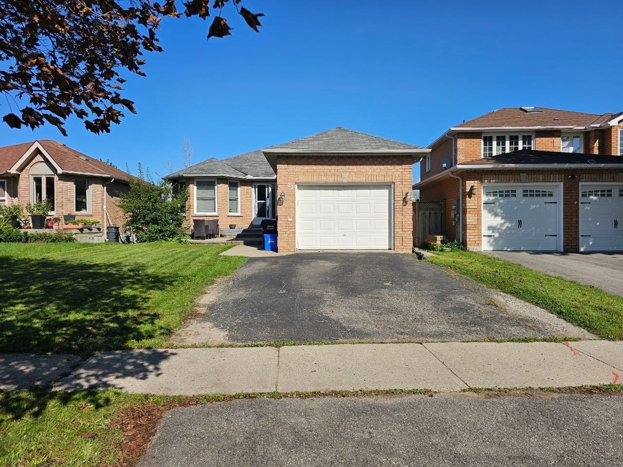 23 Morton Crescent, Barrie, On L4n 7t4