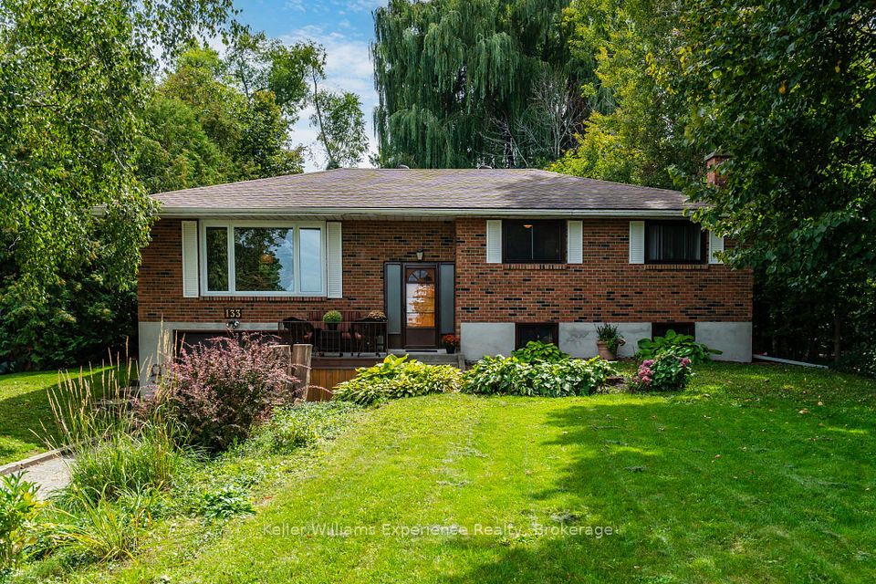 133 Bayview Avenue, Tay, On L0k 1r0