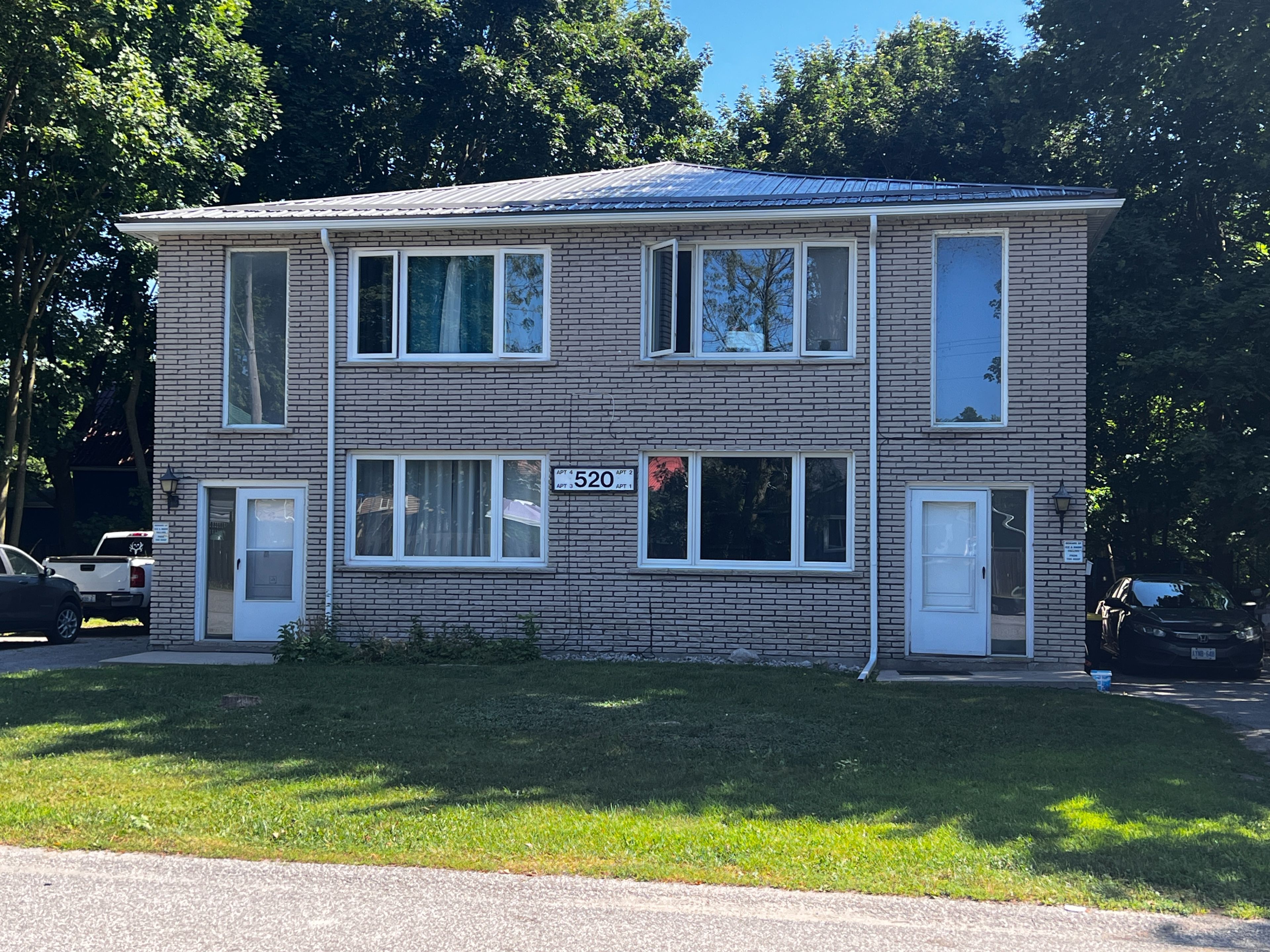 520 High Street Unit 1, Orillia, On L3v 4y1
