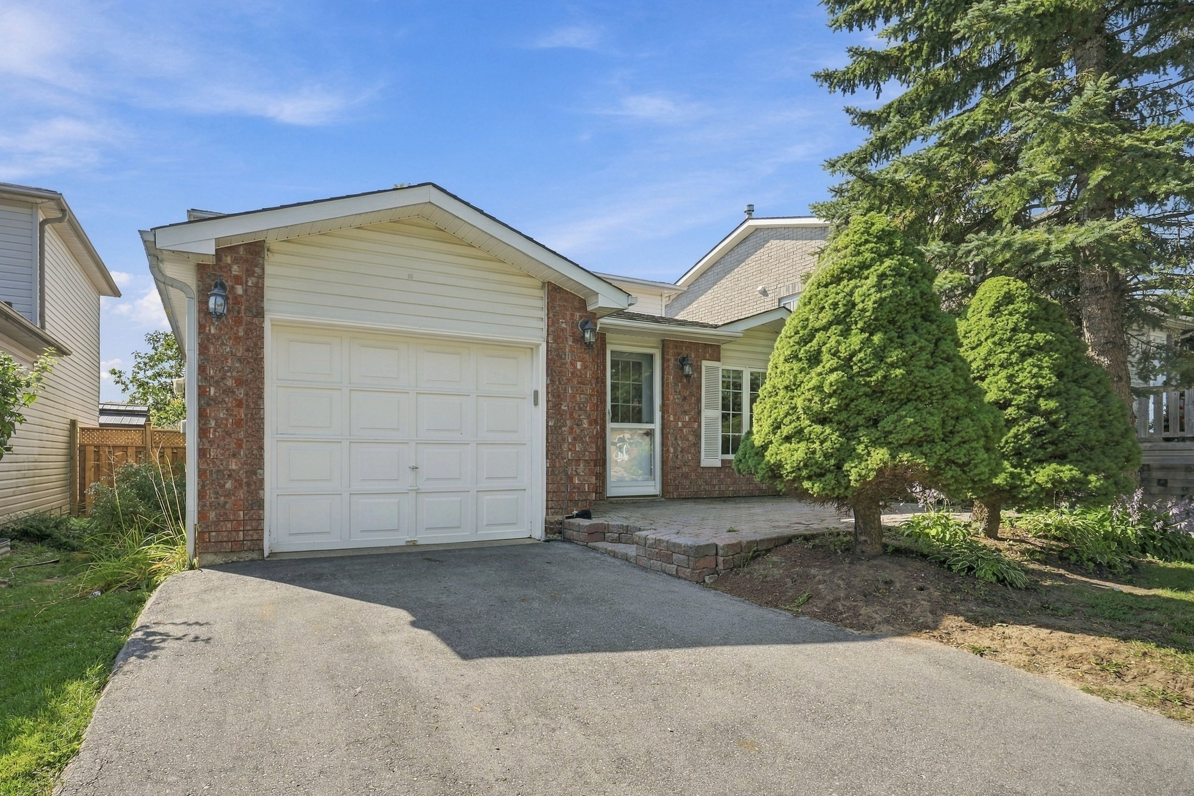 54 Hersey Crescent N, Barrie, On L4n 8r2