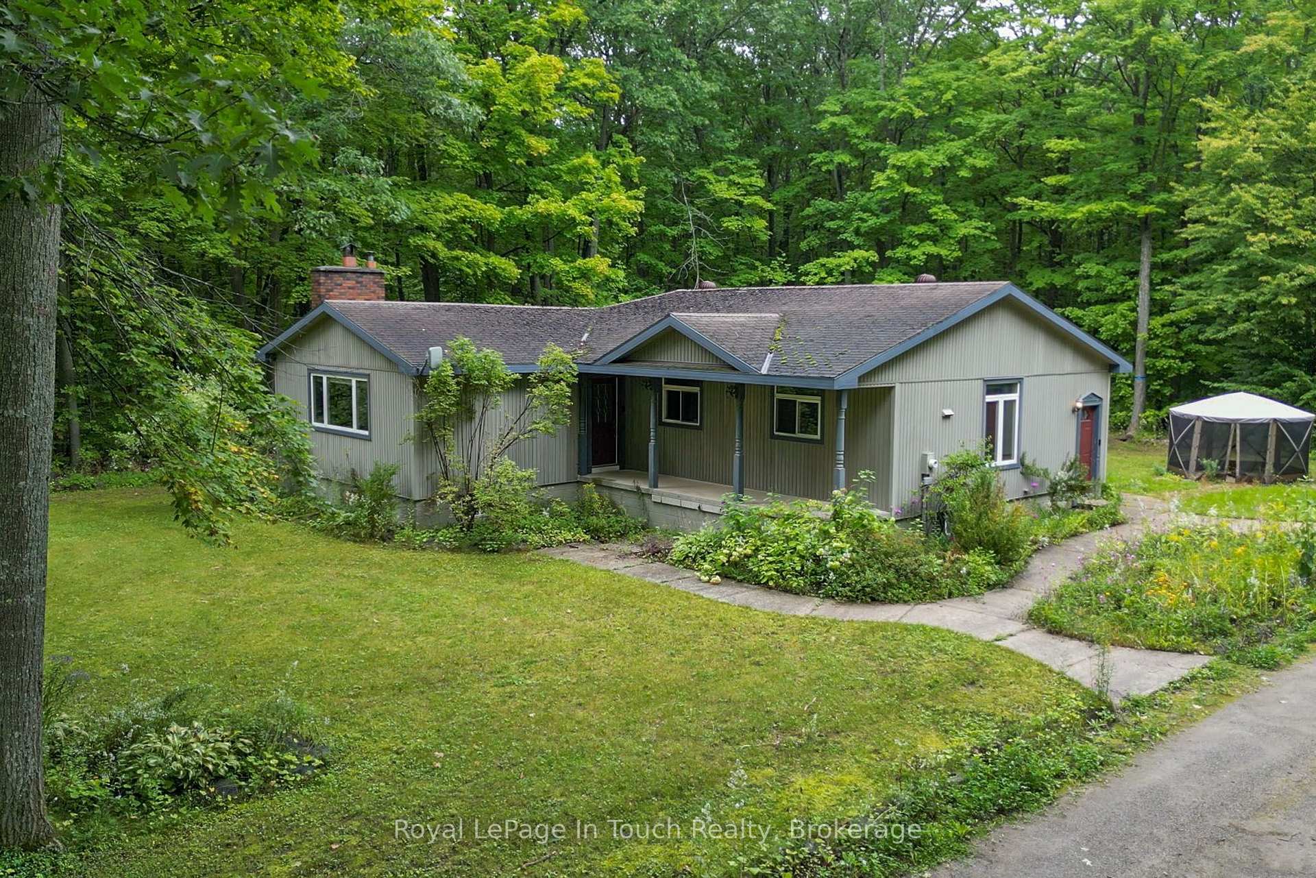 1749 Gratrix Road, Tay, On L0k 2c0