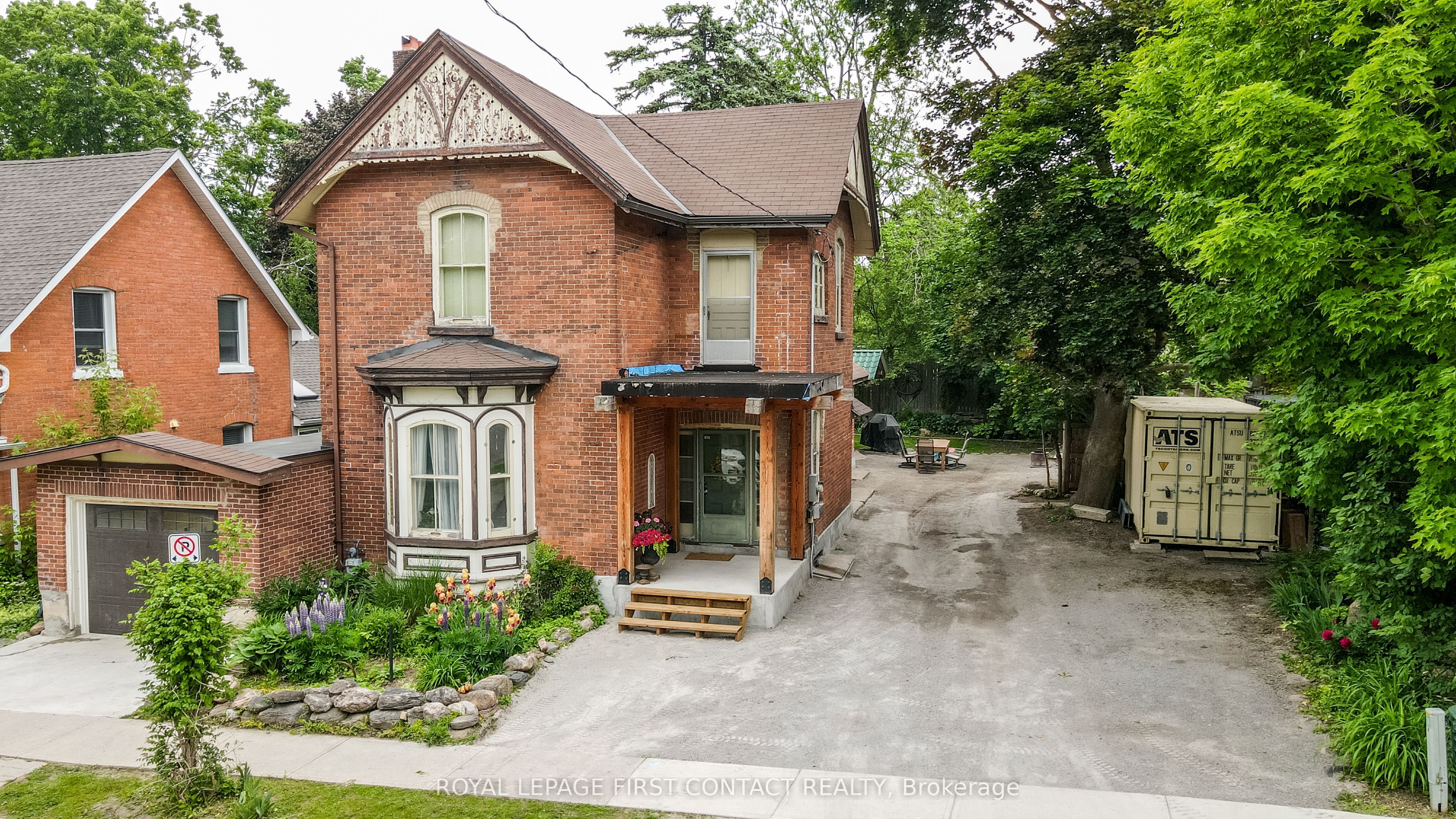 121 Mulcaster Street, Barrie, On L4m 3m8