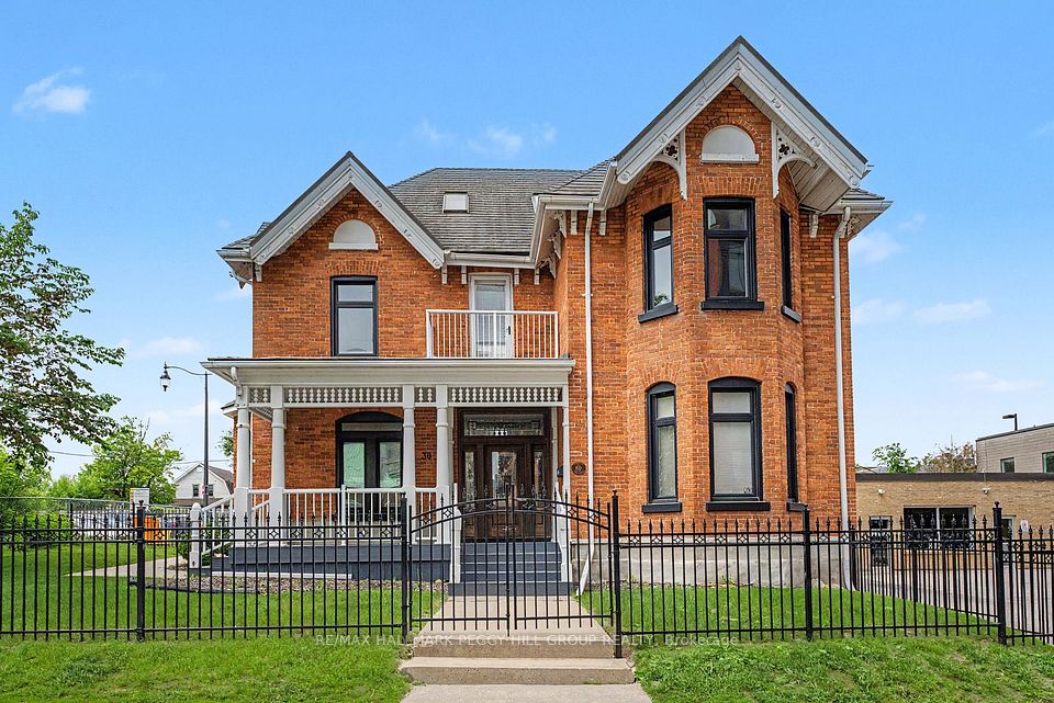30 Mary Street, Barrie, On L4n 1s8