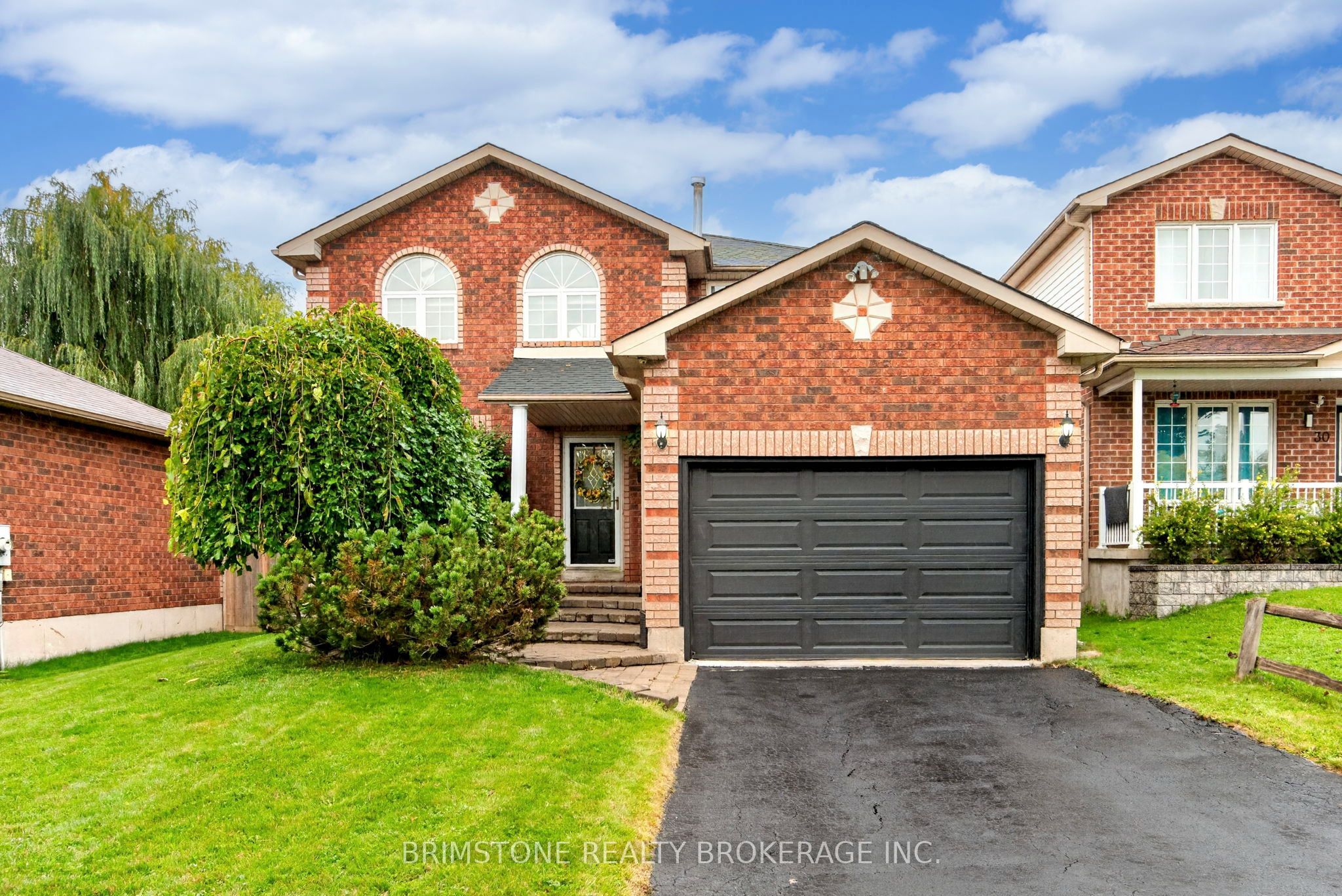 32 Wessenger Drive, Barrie, On L4n 8r3