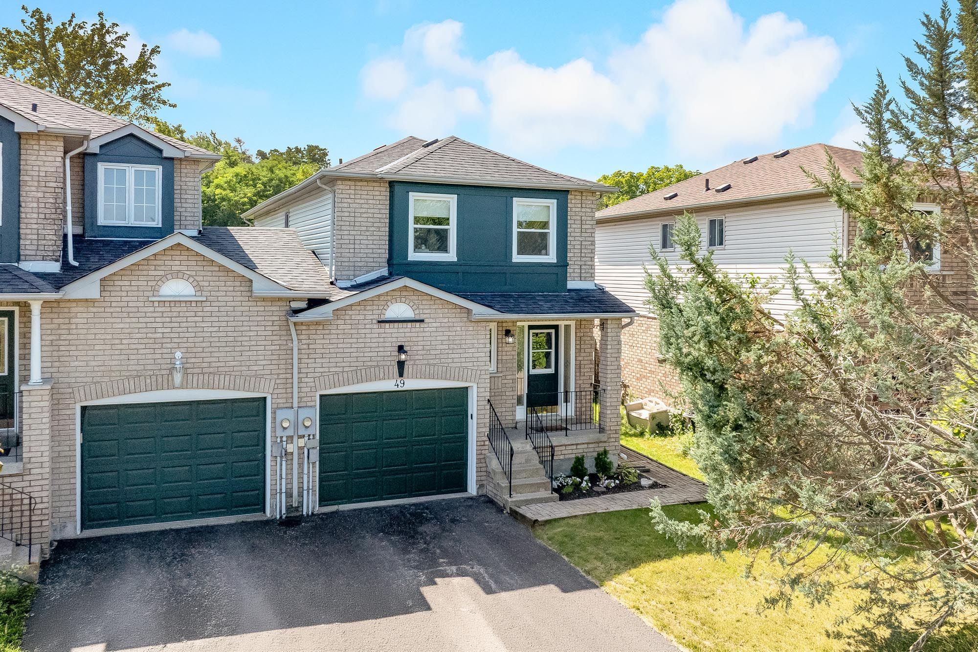 49 Cunningham Drive, Barrie, On L4n 8l4