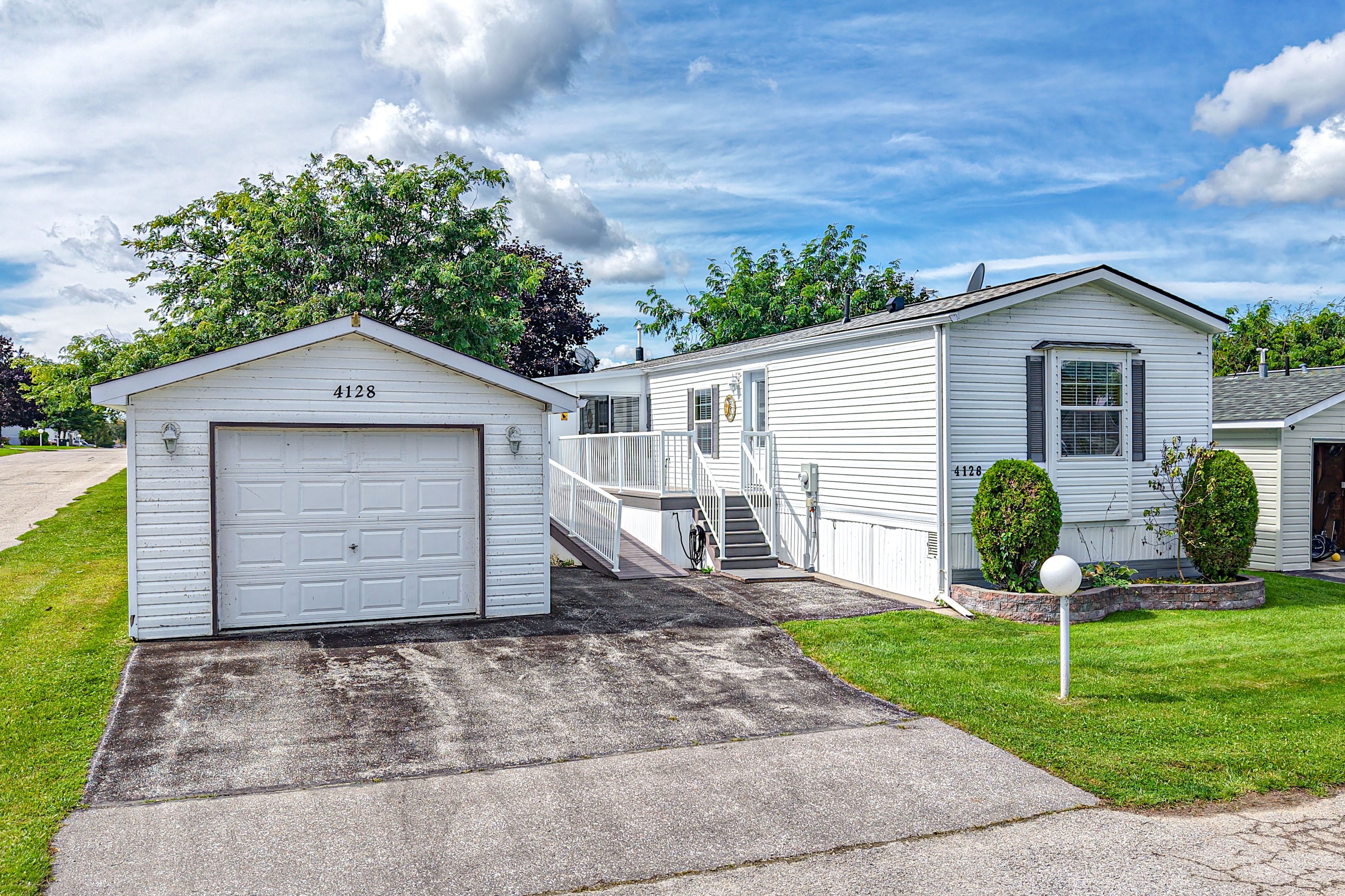 4128 Haines Street, Severn, On L3v 0v4