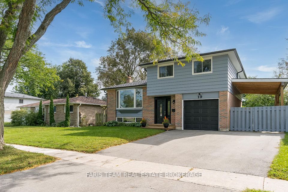 19 Colleen Avenue, Barrie, On L4m 2m9