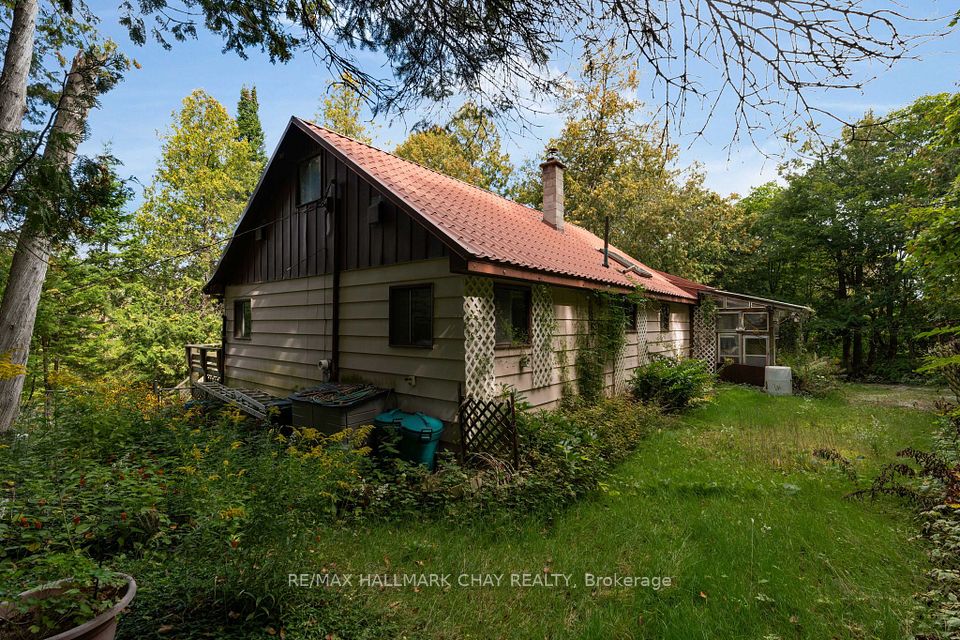 8051 County Road 9, Clearview, On L0m 1g0