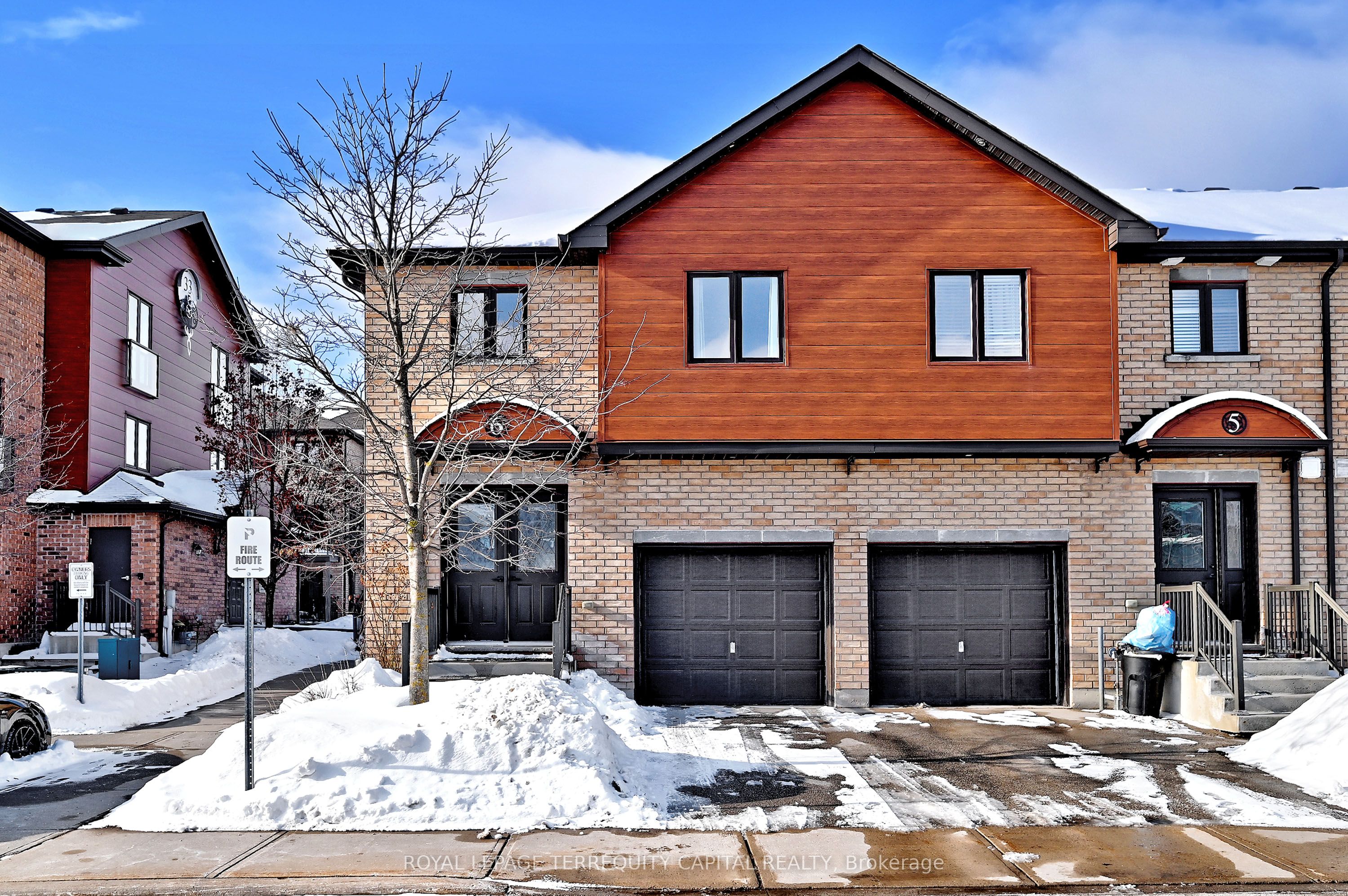 31 Madelaine Drive 6, Barrie, On L9j 0g8
