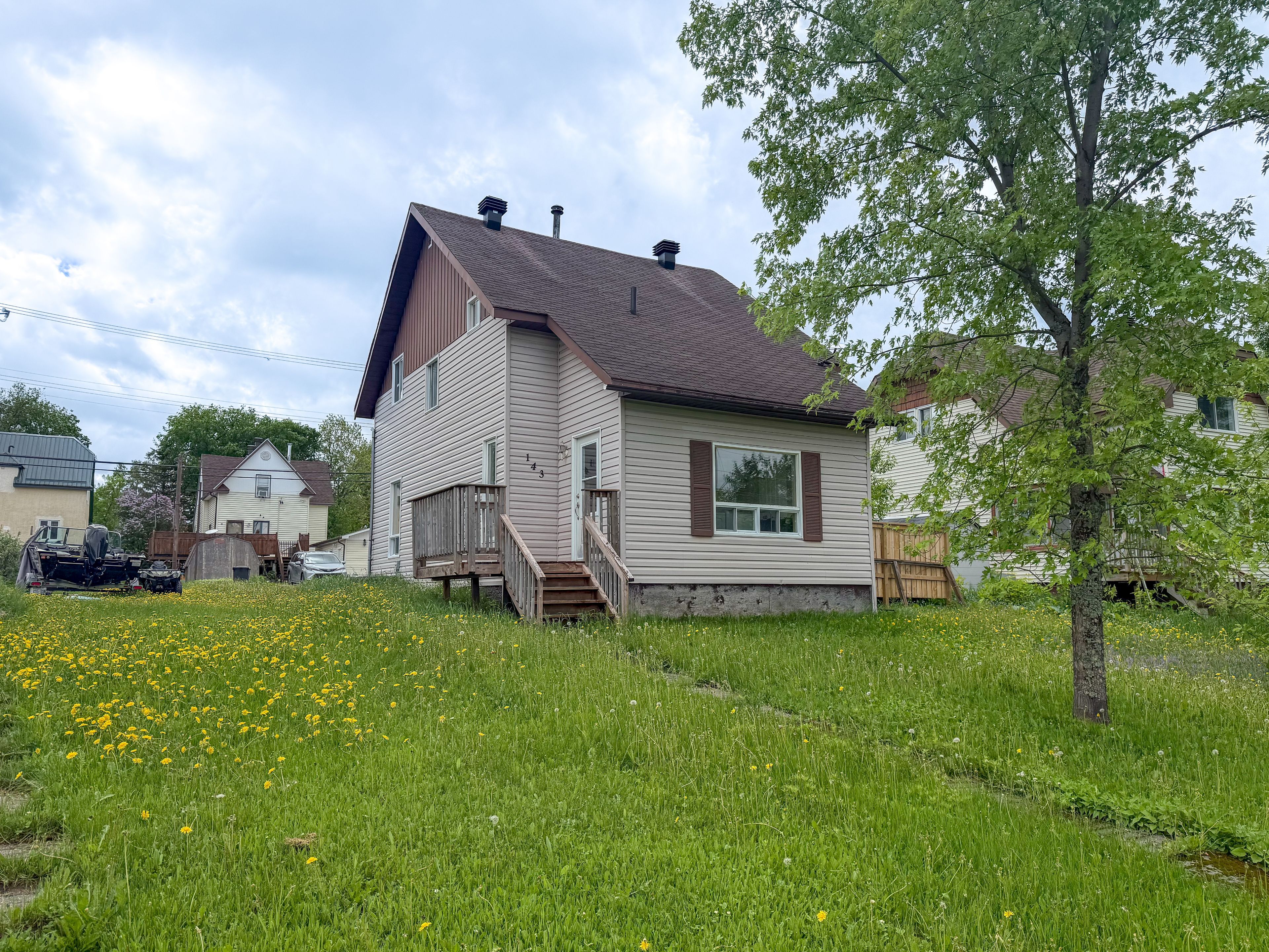 143 Essex Avenue, Iroquois Falls, On P0k 1e0
