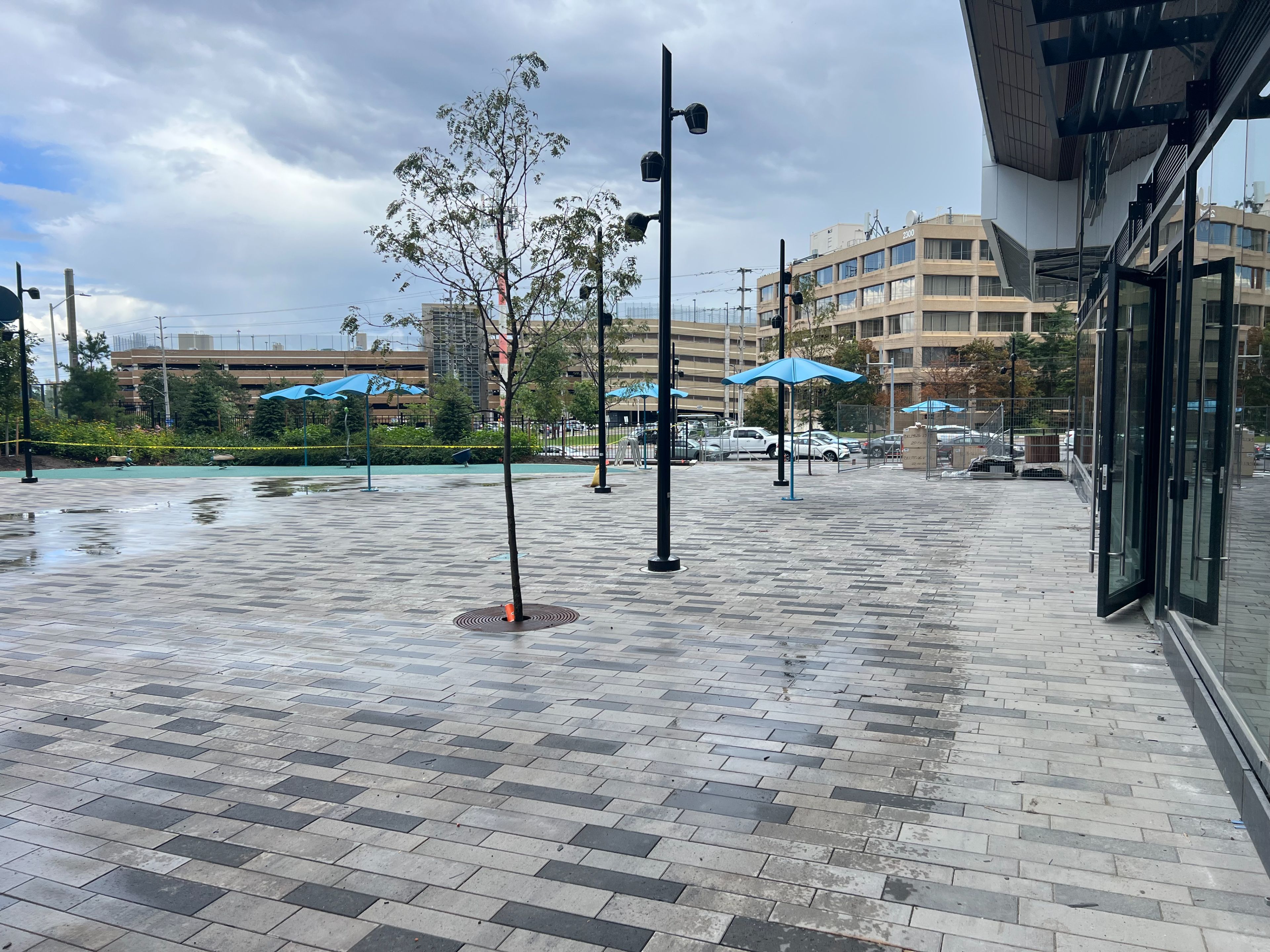 2485 Eglinton Avenue W 2, Mississauga, On L5m 2t1