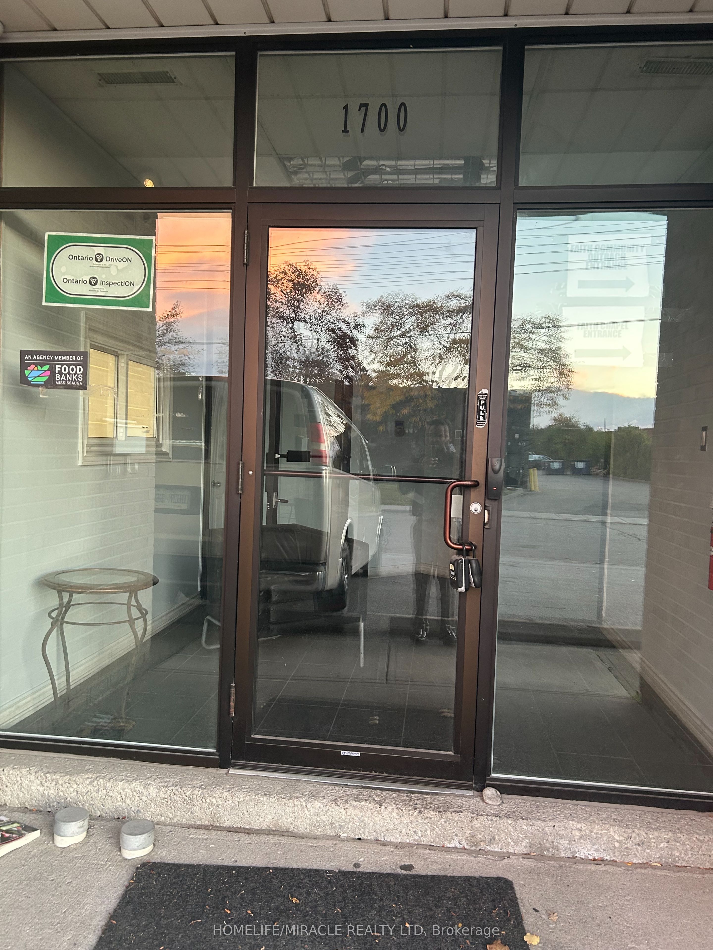 1700 Sismet Road, Mississauga, On L4w 1r4