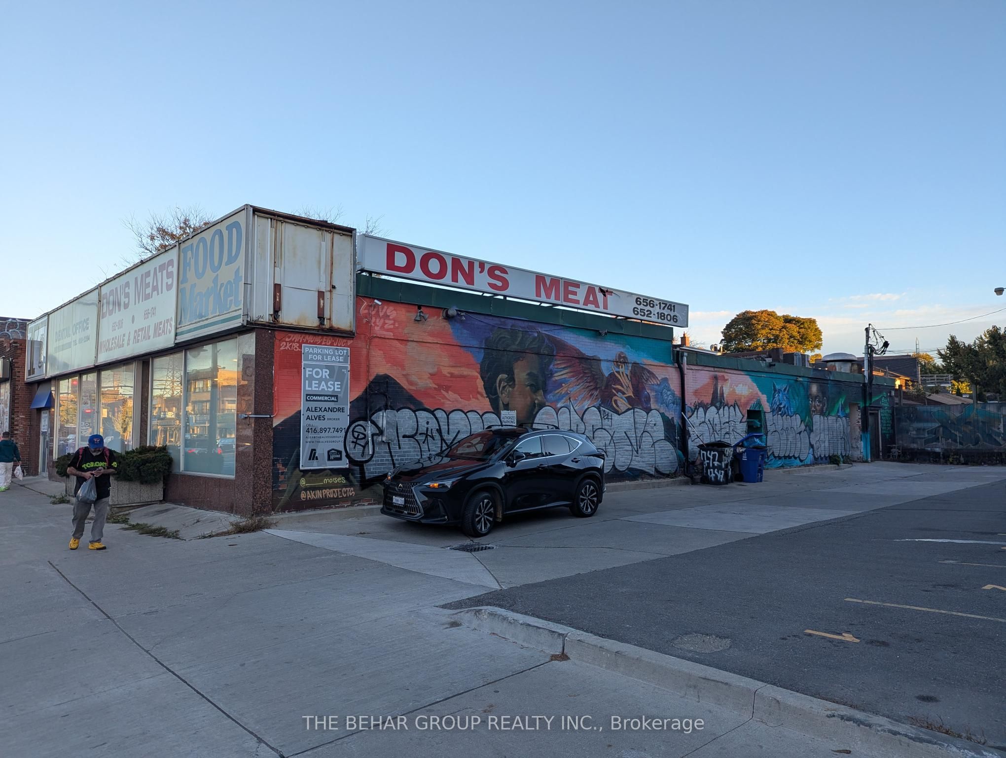 1747 St. Clair Avenue W, Toronto, On M6n 1j4