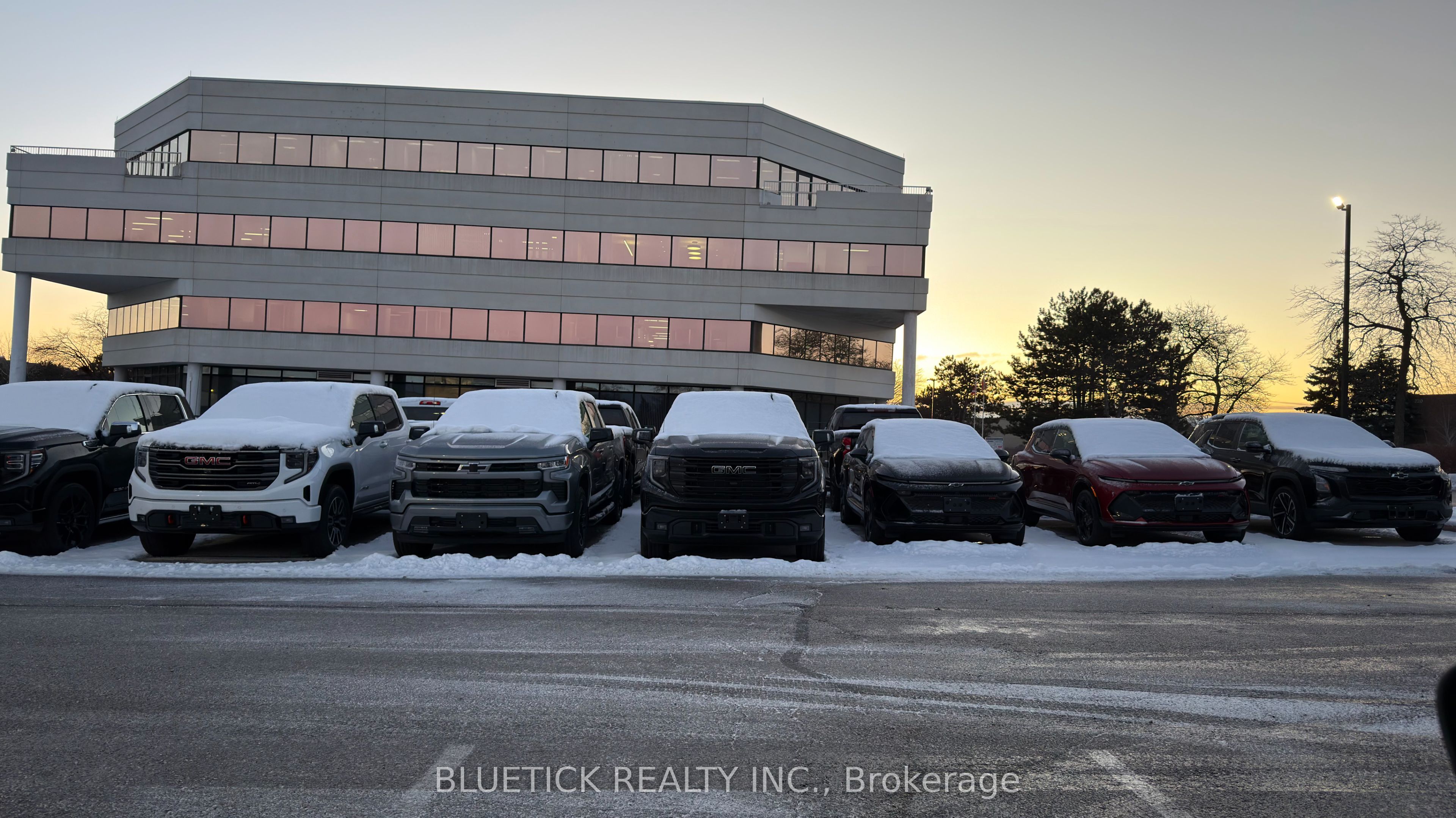 2233 Argentia Road Parking, Mississauga, On L5n 2x7