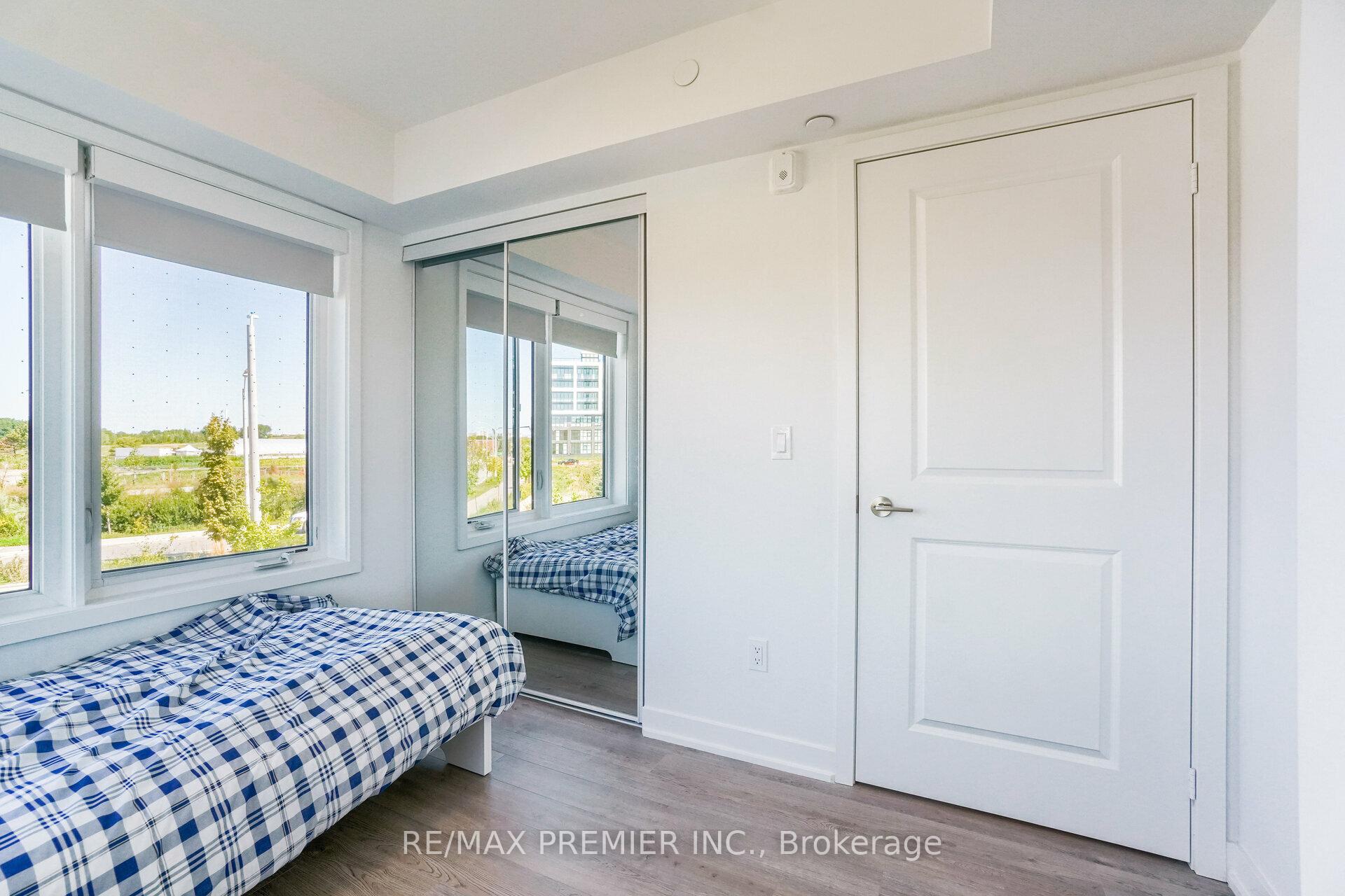 155 Downsview Park Boulevard 116, Toronto, On M3k 0e3