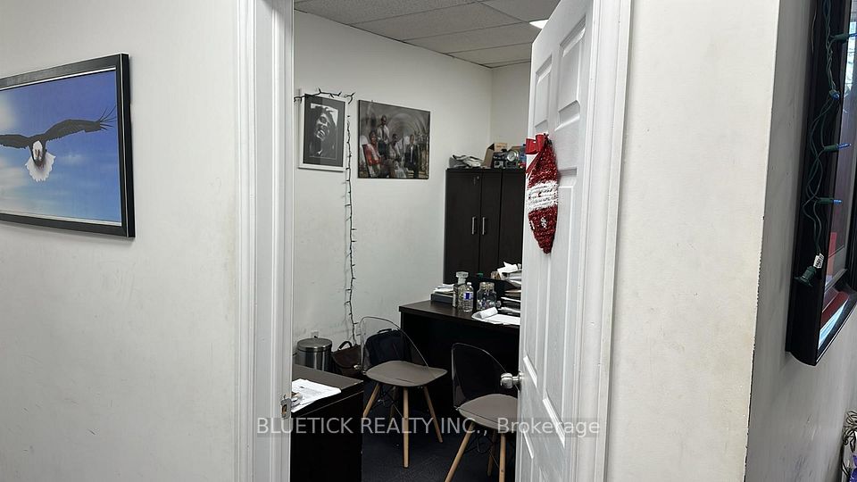 53 Bakersfield Street Grd Flr, Toronto, On M3j 1z4