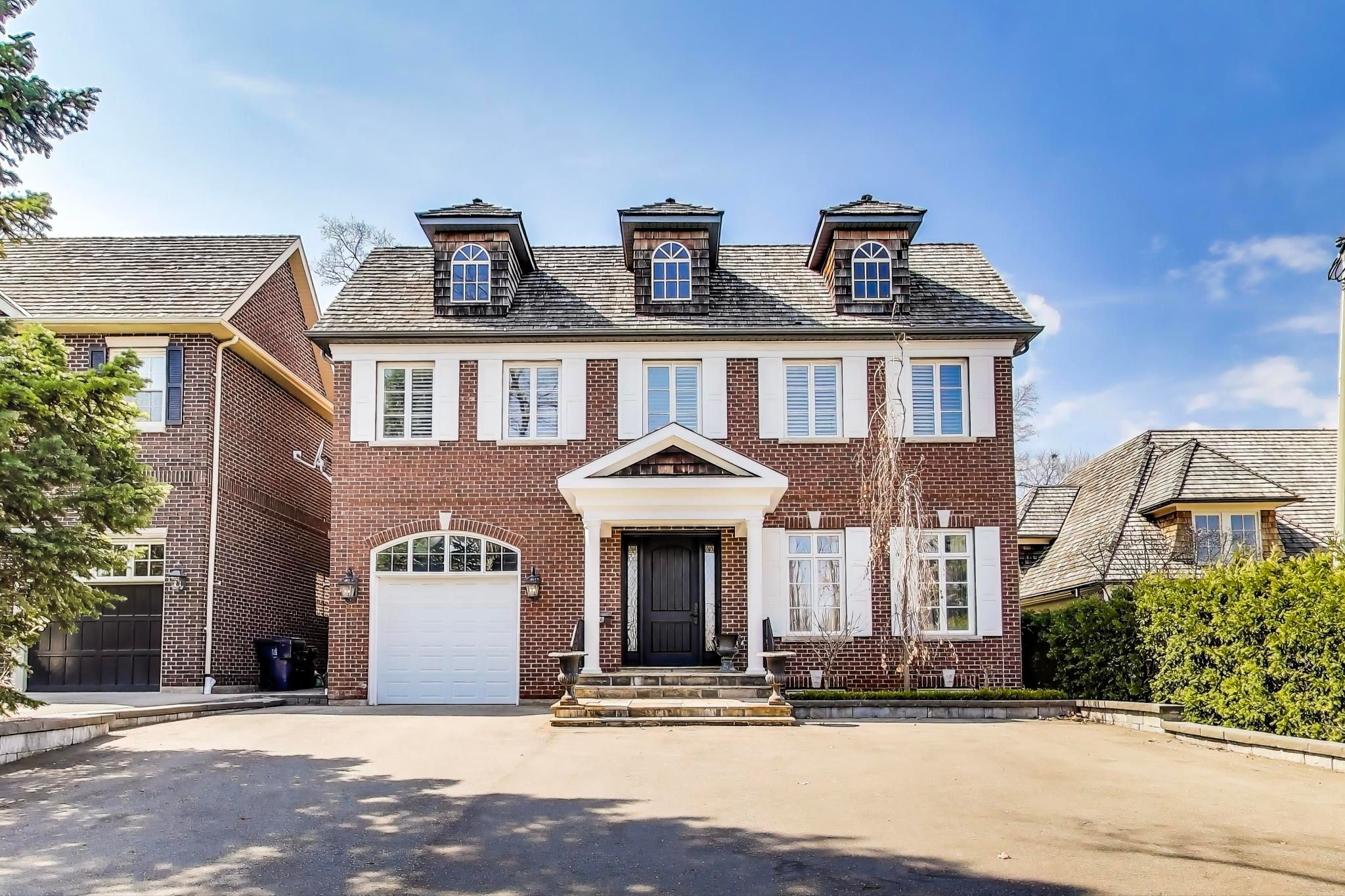16 St Phillips Road, Toronto, On M9p 2n6