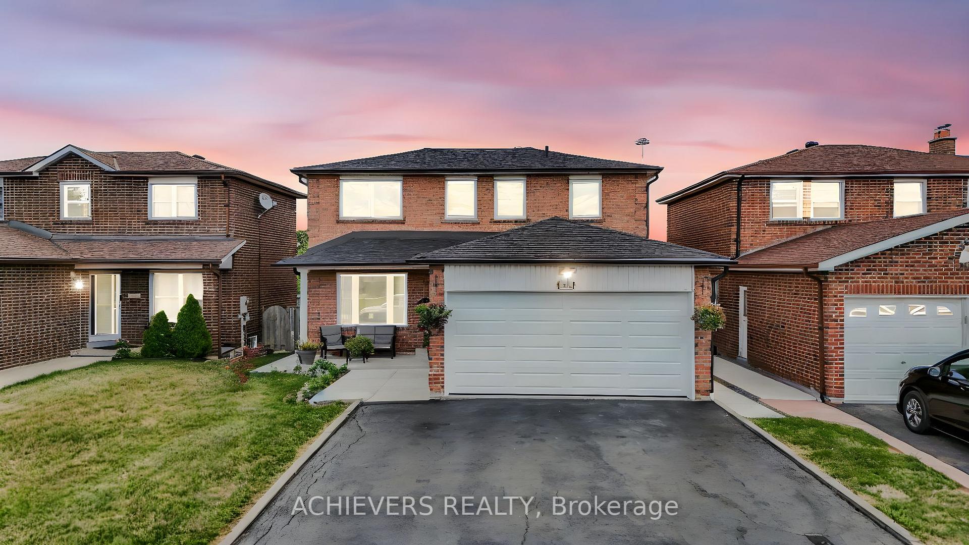 4024 Longo Circle E, Mississauga, On L4t 4c7