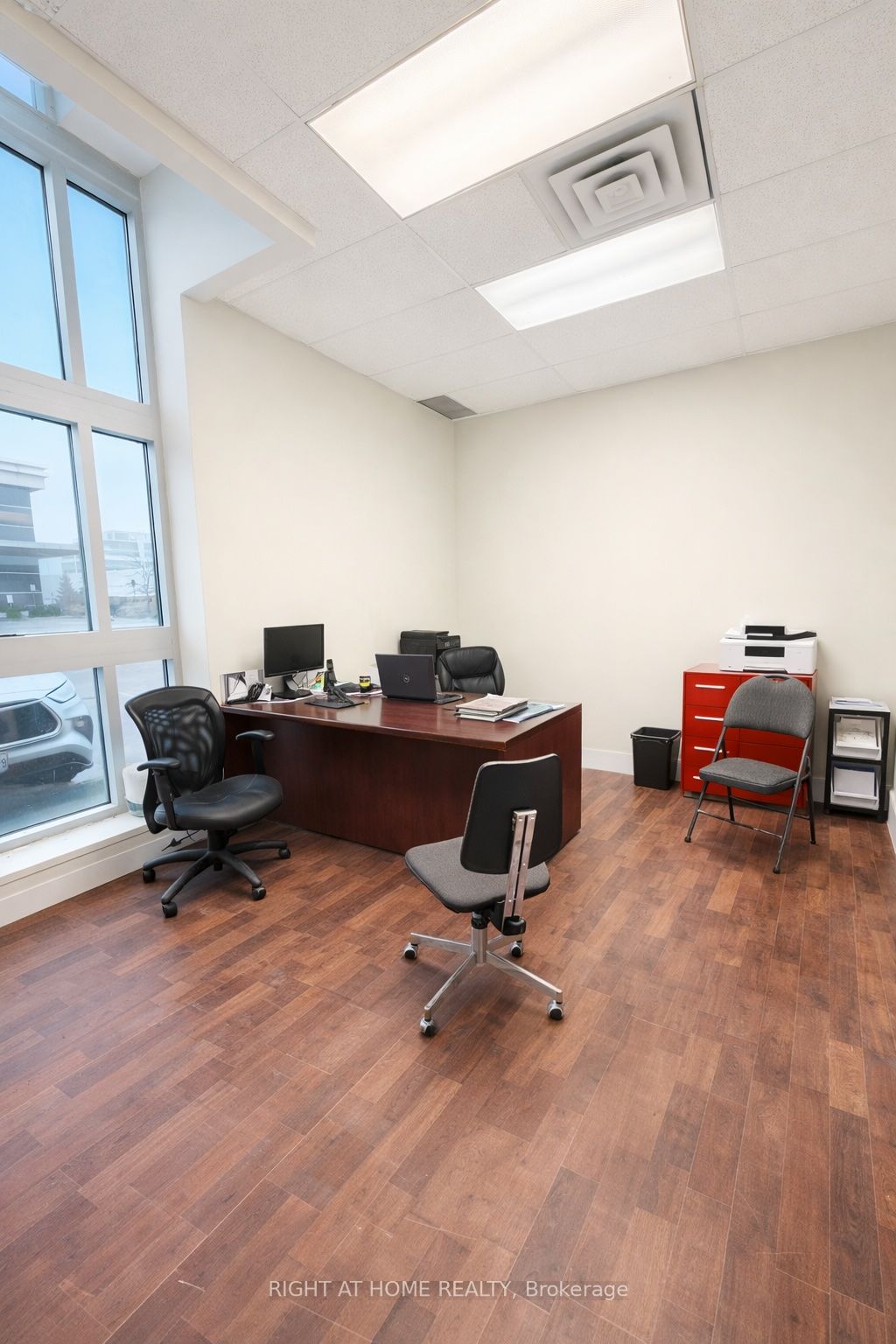 1273 North Service Road E 6, Oakville, On L6h 1a7