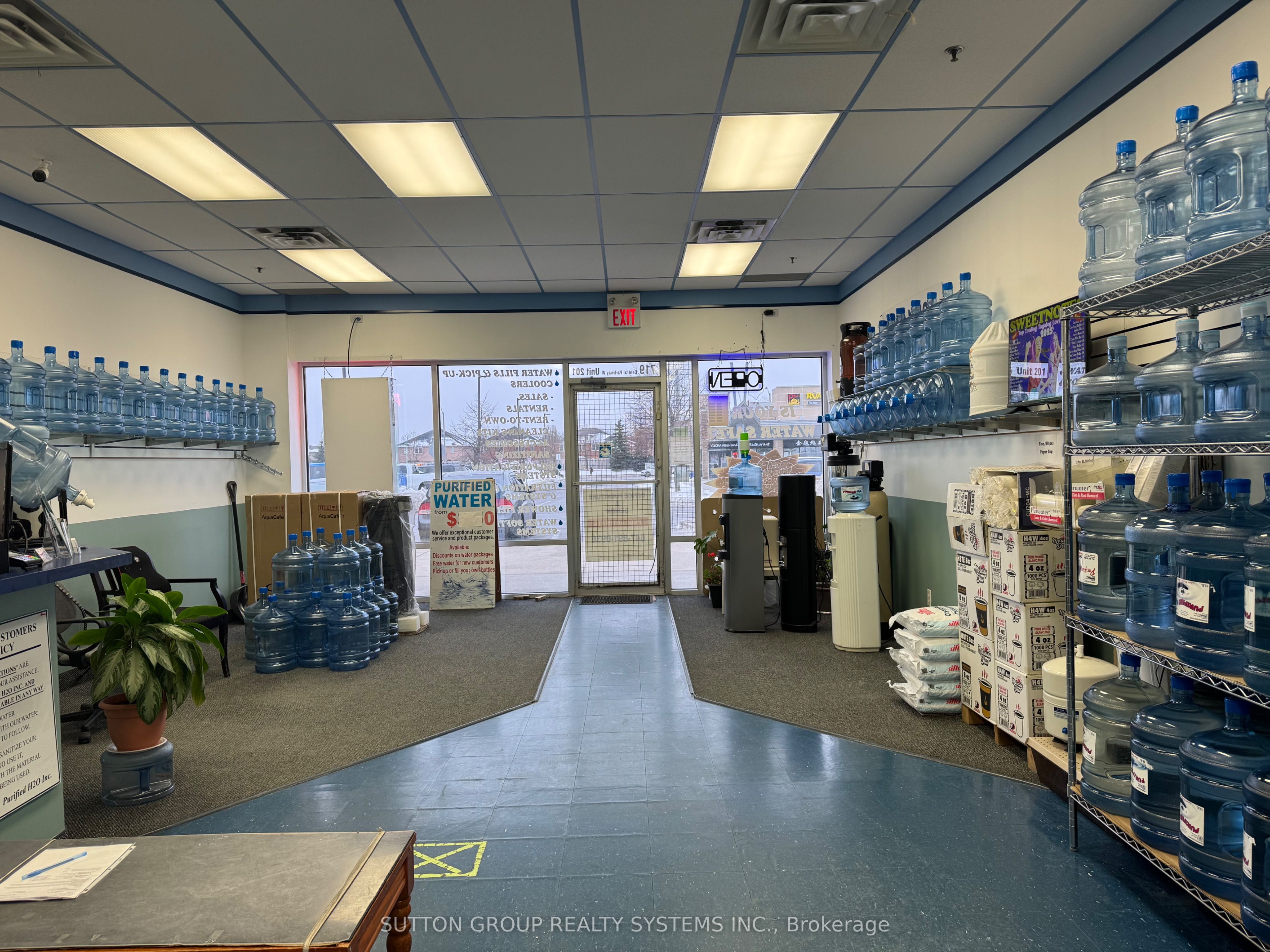 719 Central Parkway 201, Mississauga, On L5b 4l1