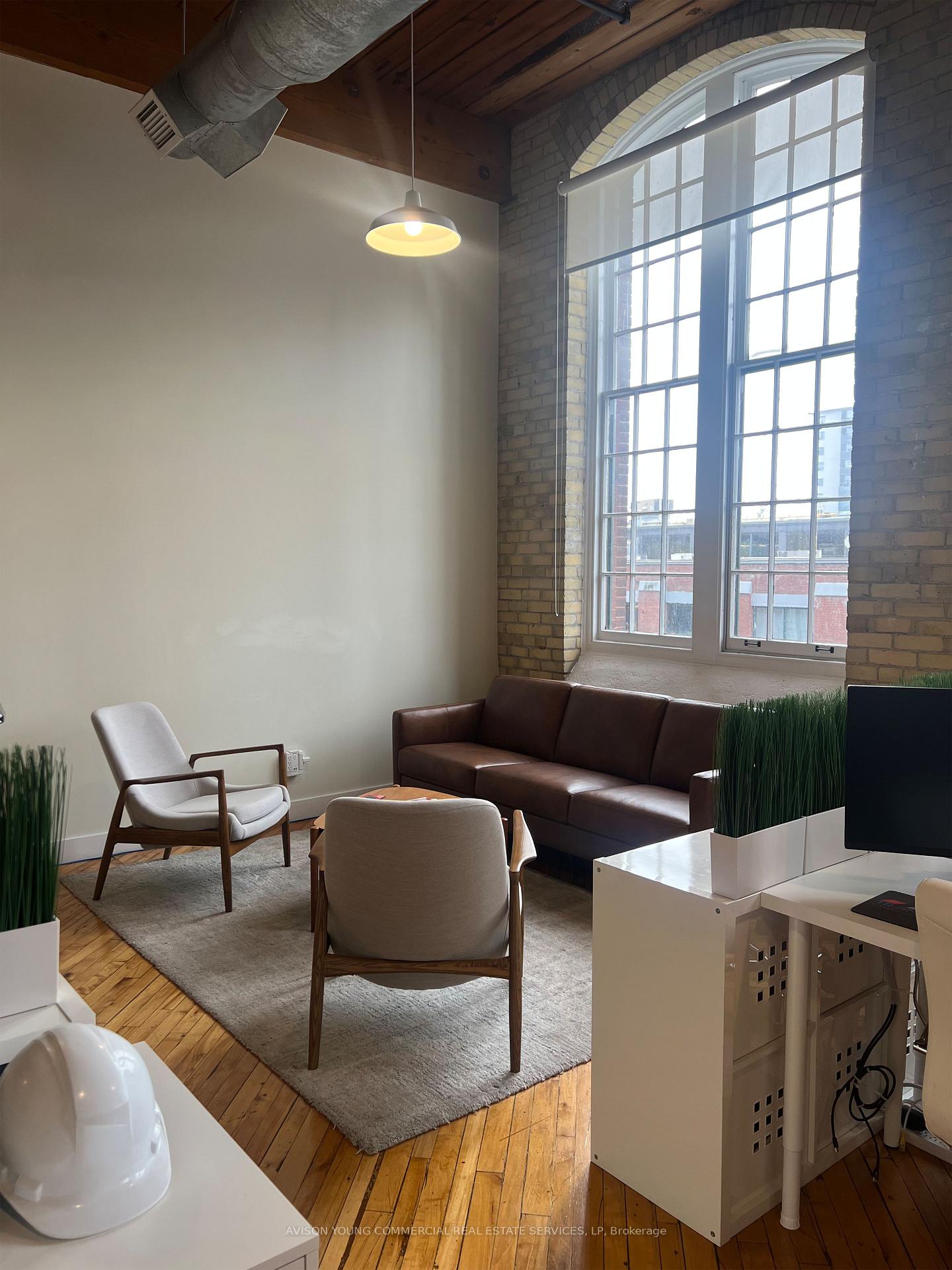67 Mowat Avenue, Toronto, On M6k 3e3