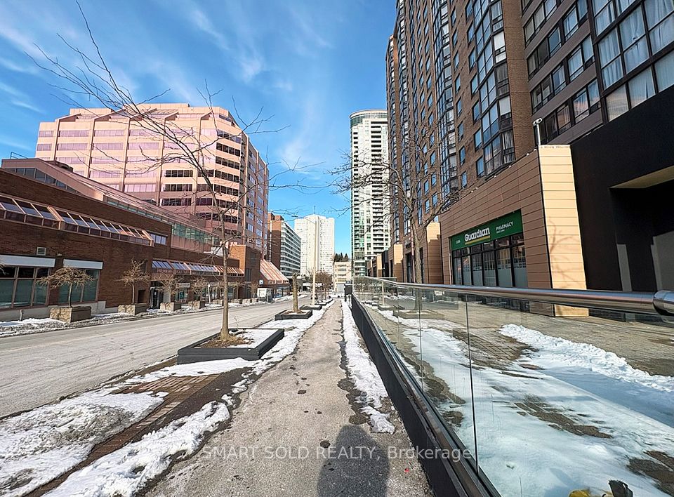 265 Enfield Pl Place A100, Mississauga, On L5b 3y7