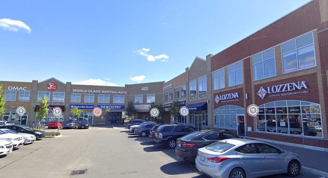 483 Dundas Street 211, Oakville, On L2m 4m2