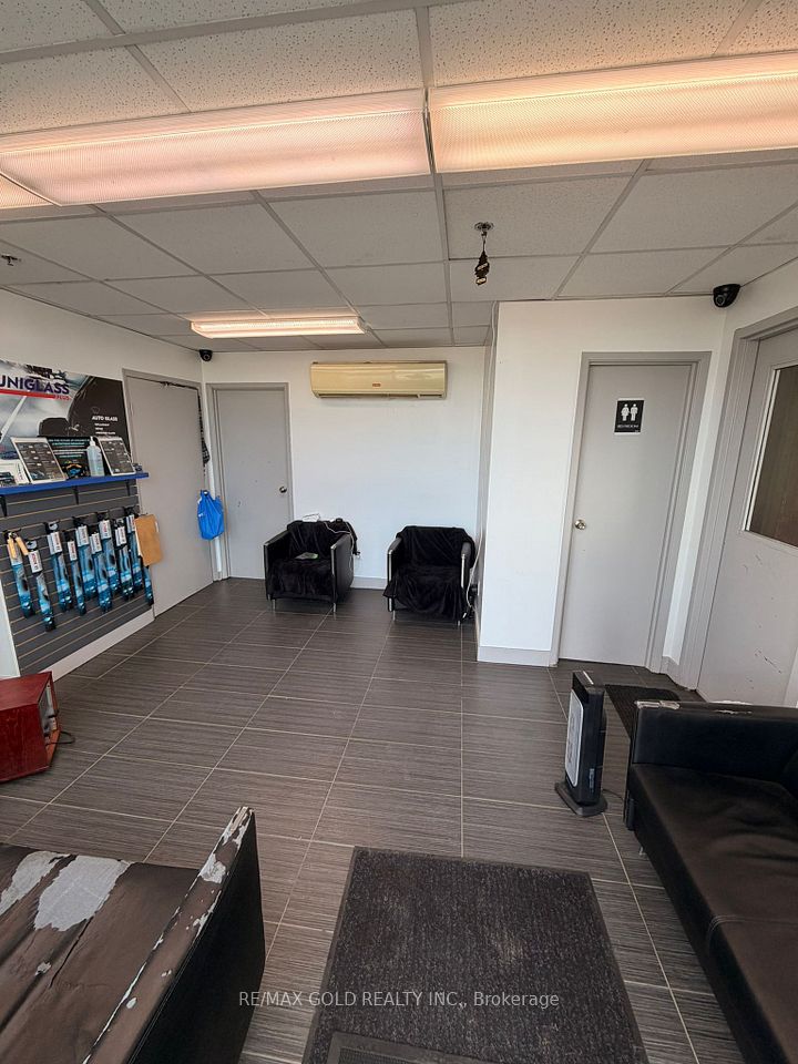 7091 Hurontario Street 2, Mississauga, On L5s 1z8