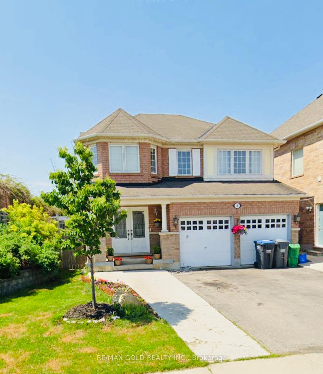 2 Zimmer Street, Brampton, On L6s 6l3