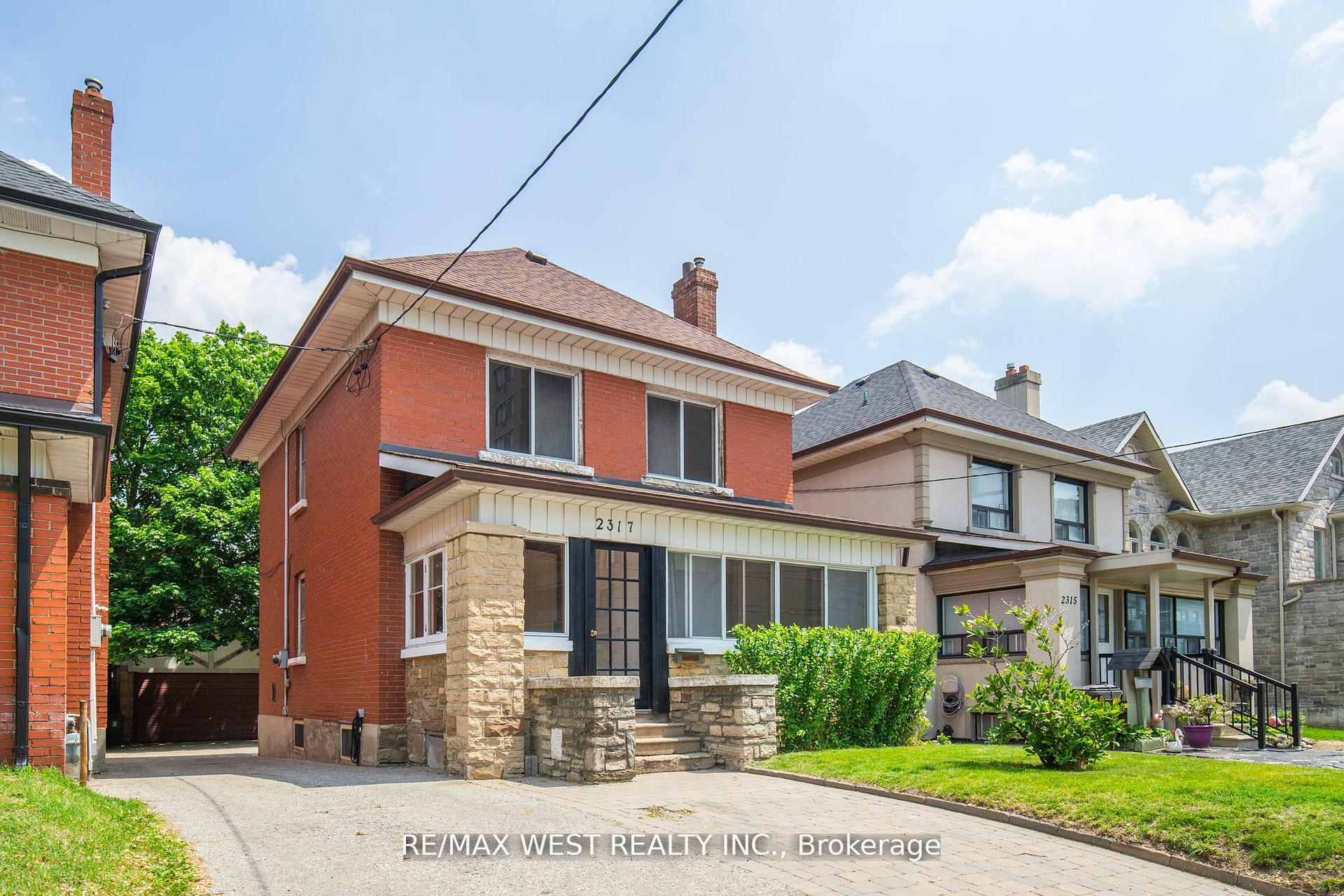 2317 Weston Road, Toronto, On M9n 1z7